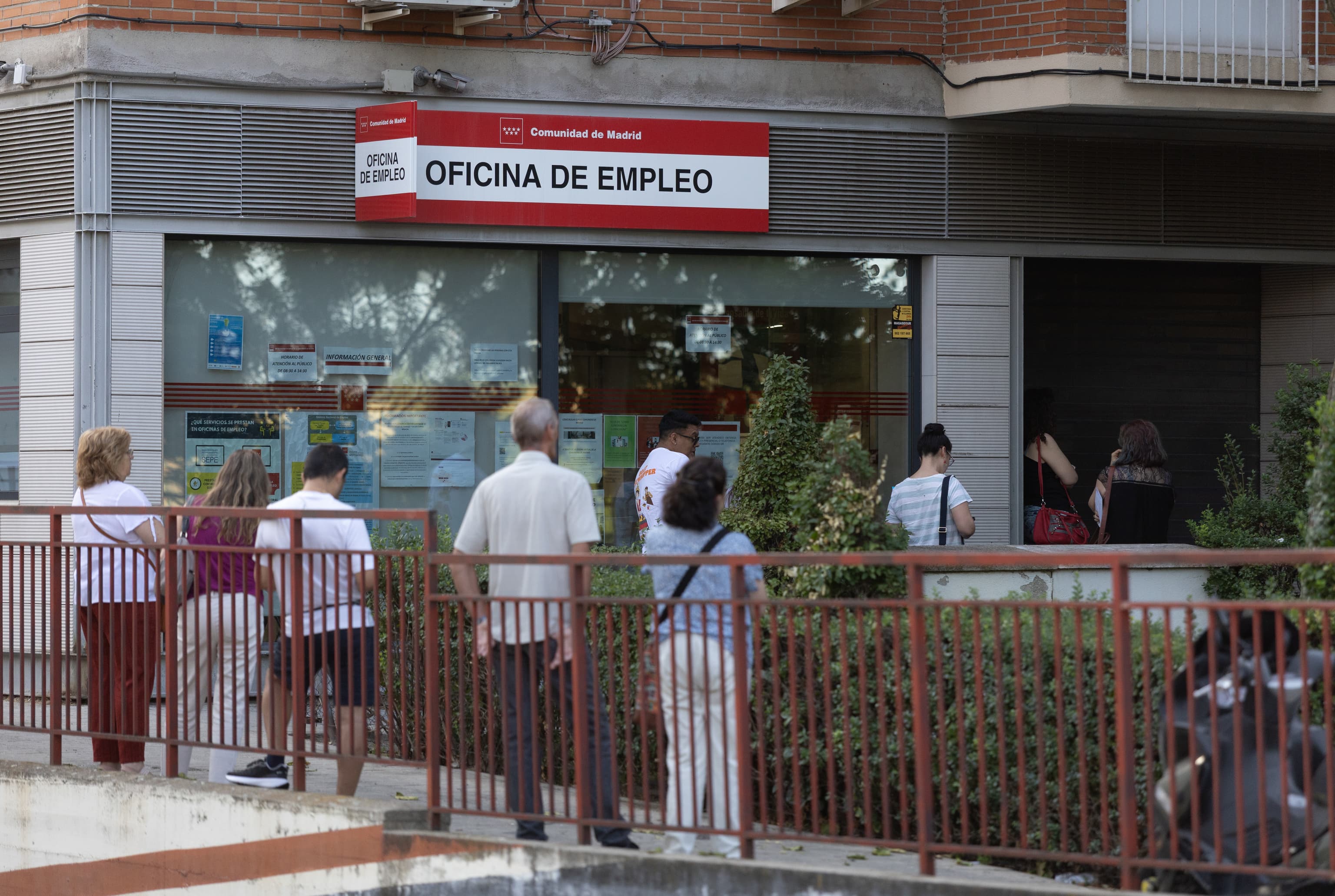 El paro juvenil se dispara en septiembre: sube 13 veces más que el total y concentra nueve de cada diez nuevos desempleados