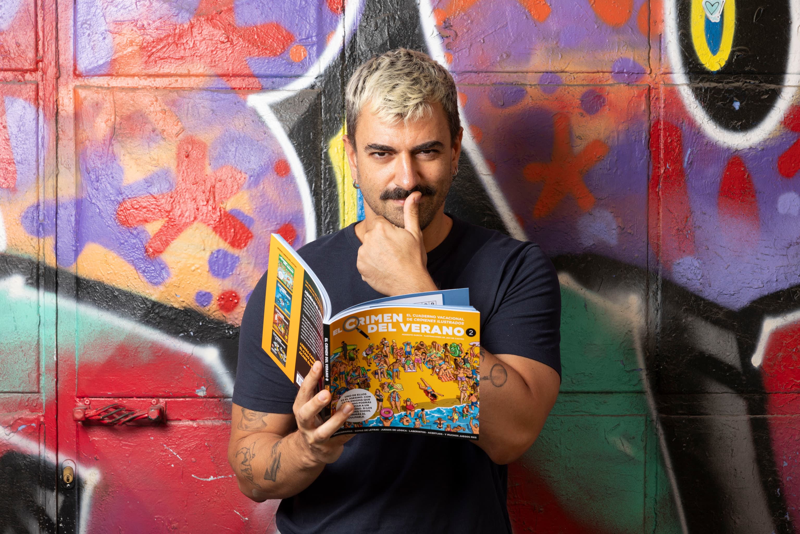Modesto García, autor de 'Crímenes Ilustrados': "No me preocupa la IA; es muy tonta en esto, muy mala para razonar un juego"