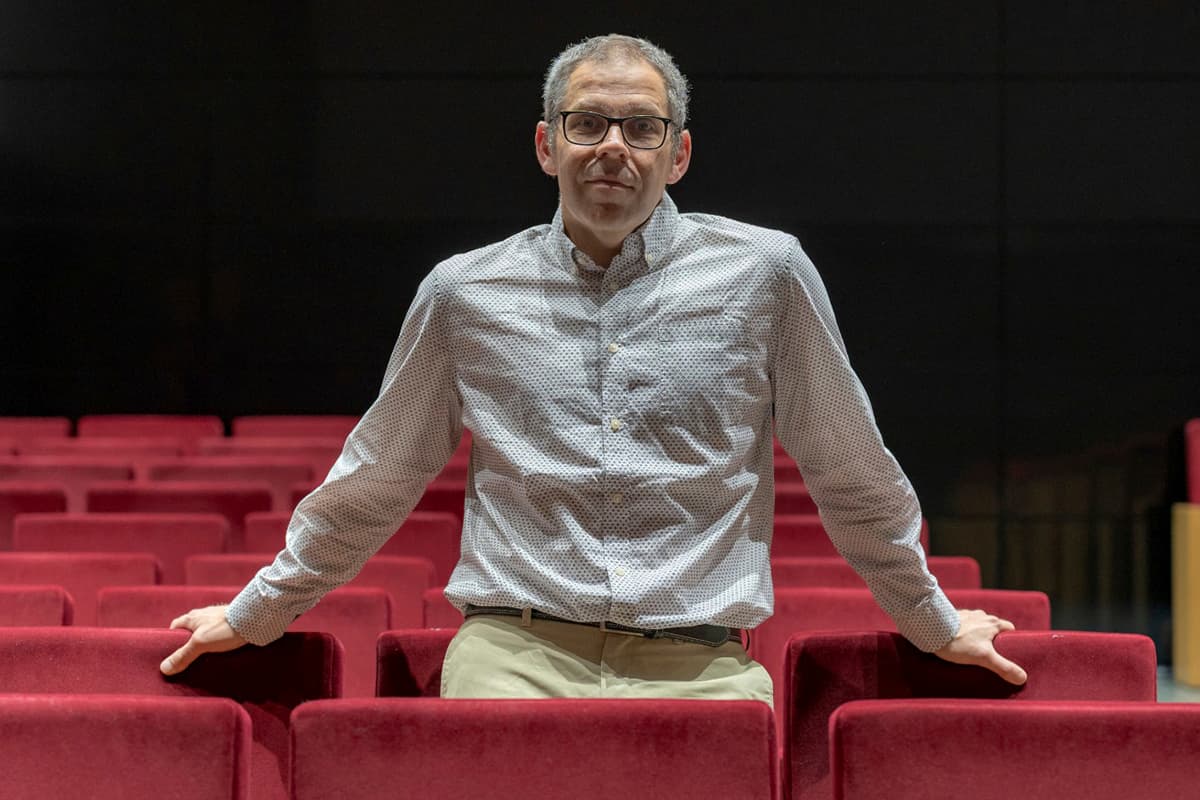 Desde Barcelona y Yale, Uri Simonsohn se dedica a cazar a científicos tramposos: "No los pillamos a todos; solo a los más 'lentos'"
