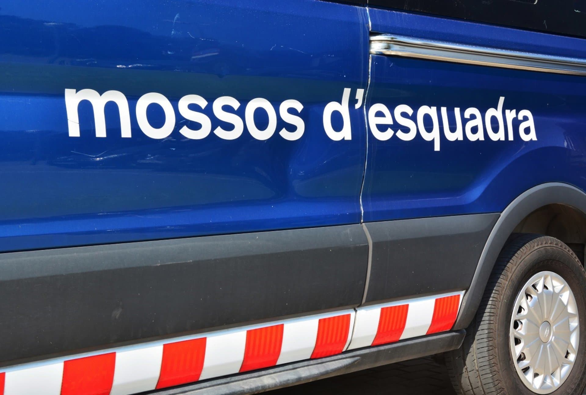 Los Mossos d'Esquadra investigan la muerte de un hombre atacado por un grupo de personas en el distrito de Nou Barris de Barcelona