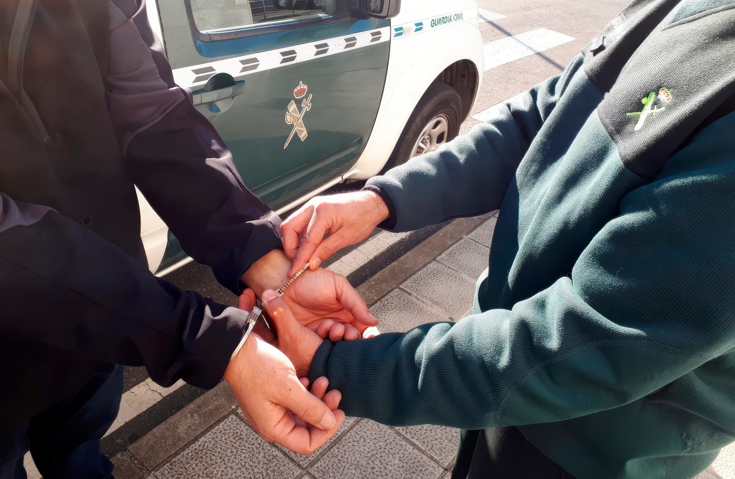 Detenido cerca de un instituto de Ordes (A Coruña) por mantener relaciones con una alumna