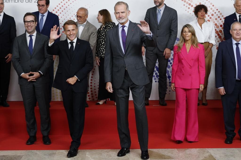 Felipe VI reclama ante Macron "la importancia de contar con socios fiables" en "un mundo que se ha vuelto incierto"