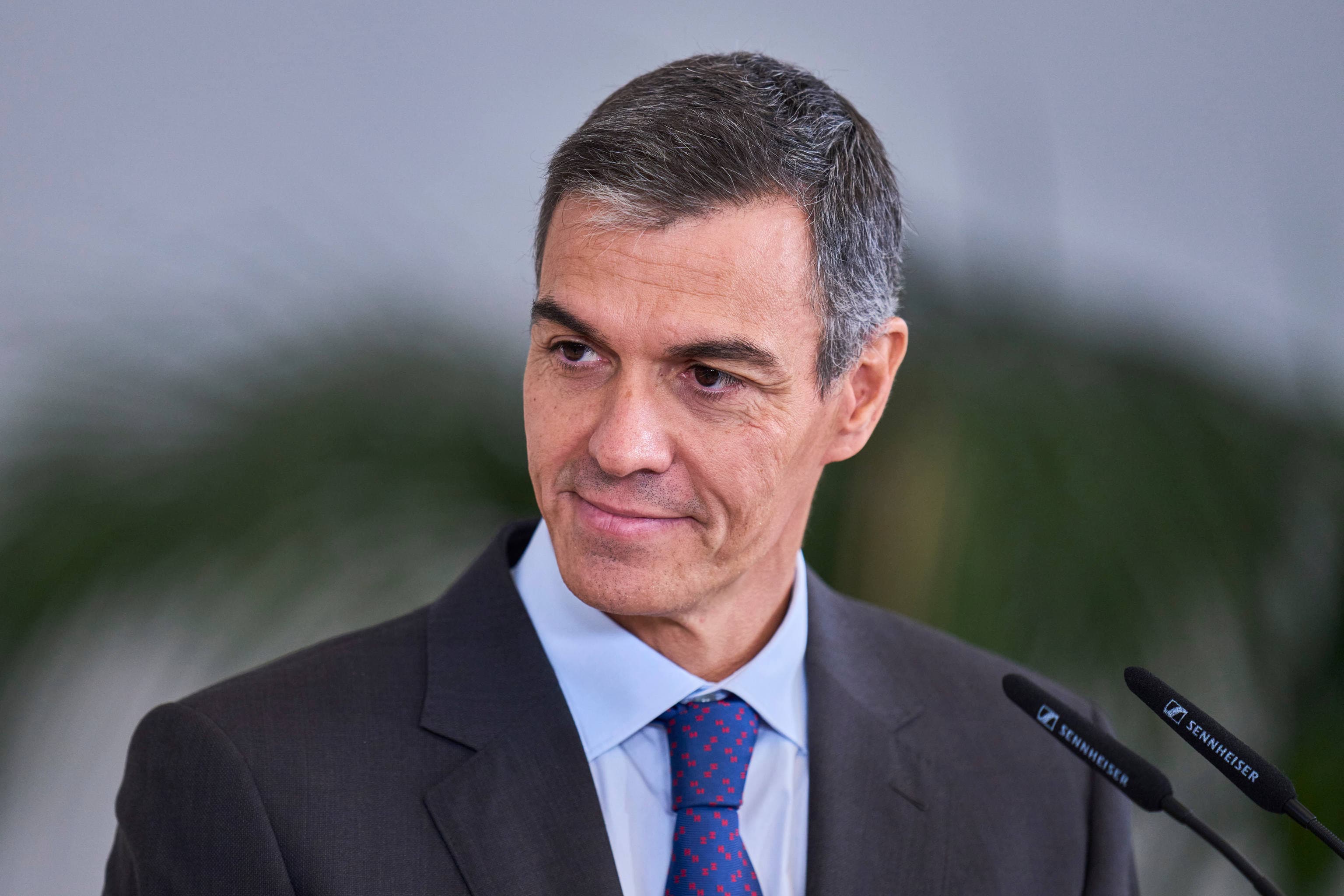 Sánchez inventa el decreto-manifiesto en su intento de capitalizar el 'efecto Maricarmen': es "víctima" del machismo y la dictadura