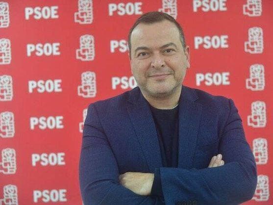 El primer cargo del PSOE caído por Ceuta entrega su teléfono con más mensajes del CNI que no fueron desclasificados por el Gobierno