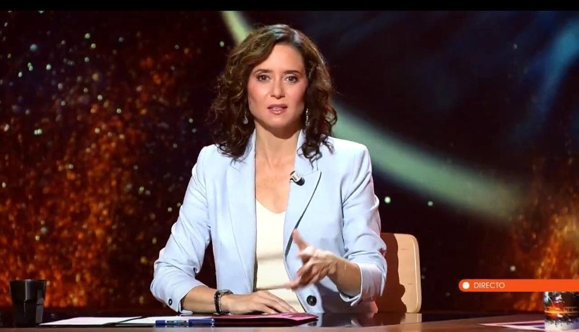 Ayuso reacciona en directo al doble portazo de Junts a los decretos de vivienda: "Sánchez va a llevar a España a la revolución. Prepara el terreno para elecciones"