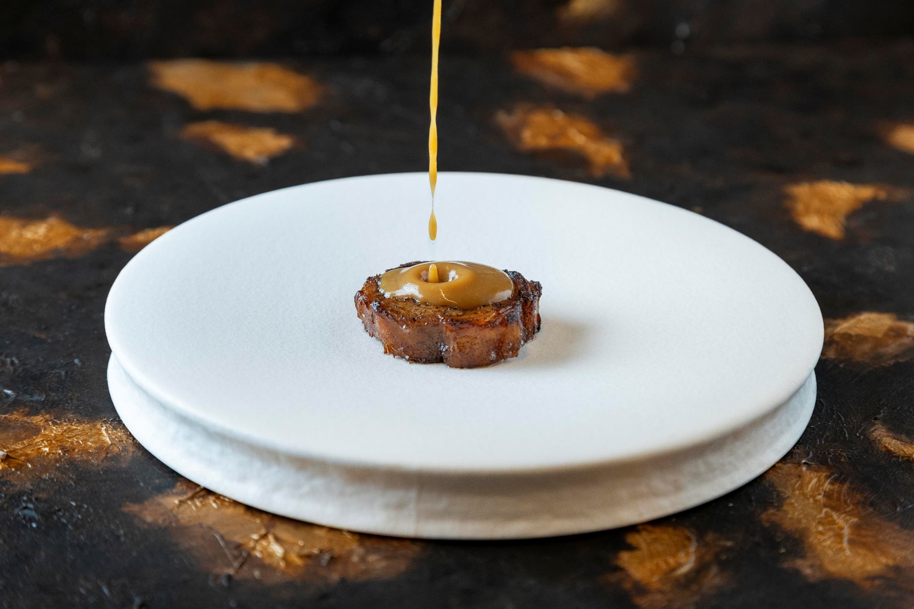 La alta cocina también nace en el pueblo: 7 chefs (casi todos con estrella Michelin) reinventan este otoño el cordero
