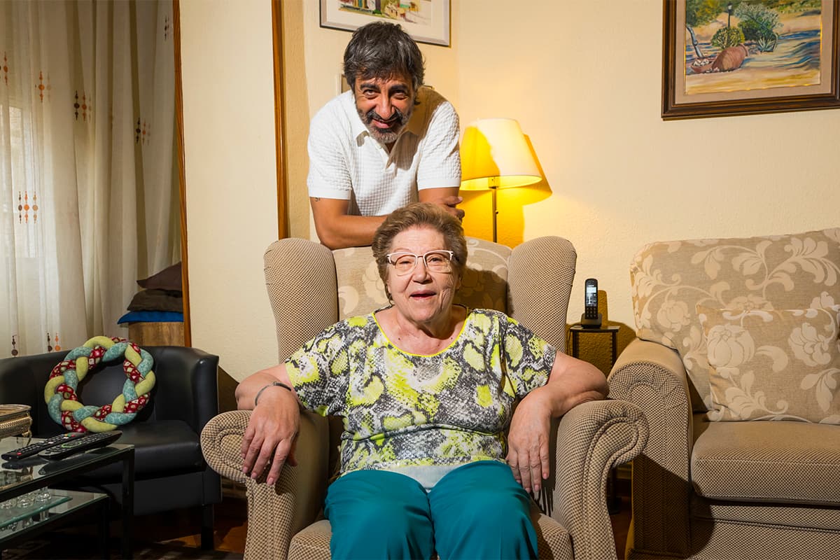 Juan del Val y la madre que lo parió: "Me gusta que mi hijo se meta en polémicas, porque yo también soy así"