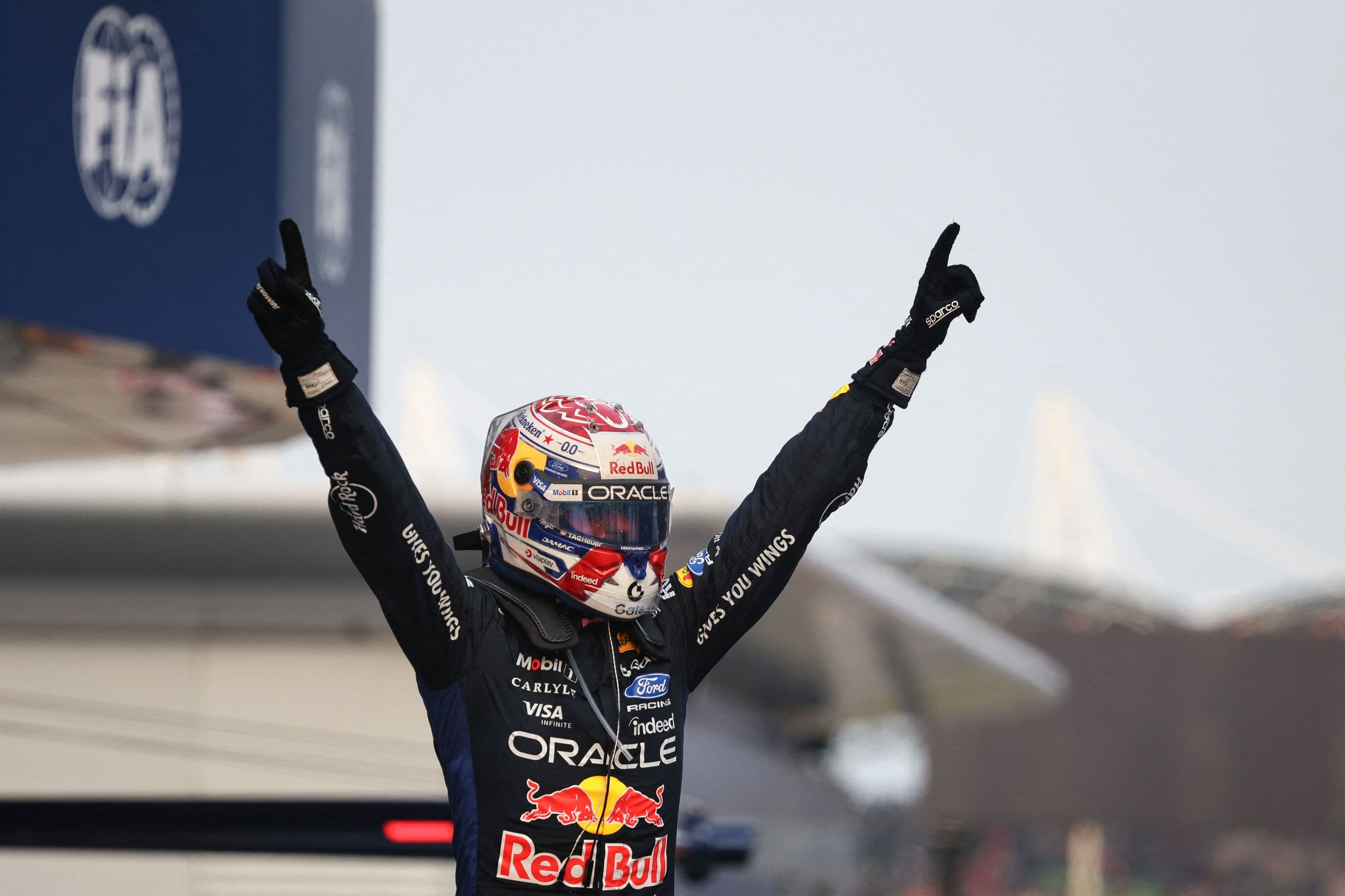 Verstappen se lleva un caótico Gran Premio de Baréin