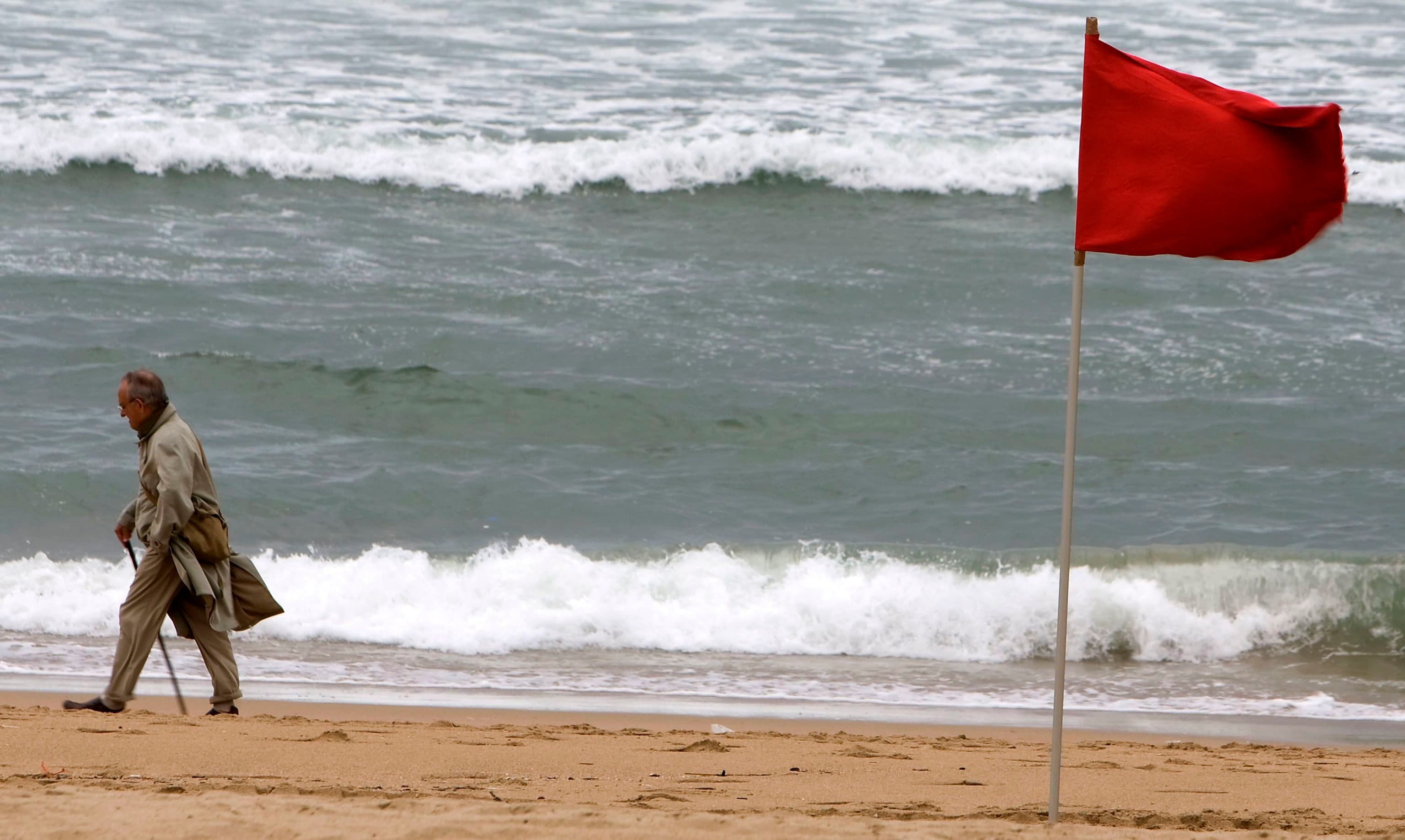 Mueren dos jóvenes ahogados en una playa de Guardamar de Segura, Alicante