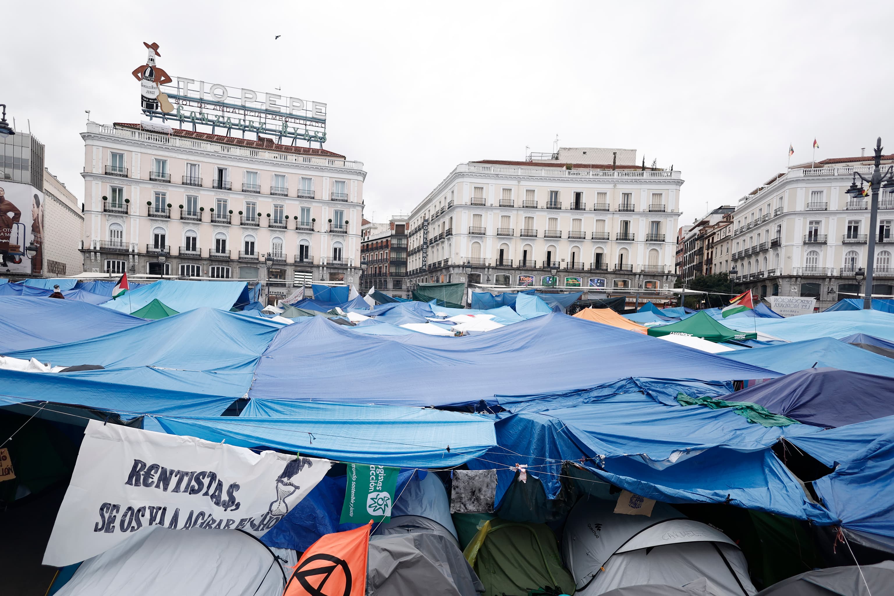 Cruce de burofaxes entre caseros e inquilinos ante los vaivenes de los 'decretos Maricarmen': "Estamos colapsados"