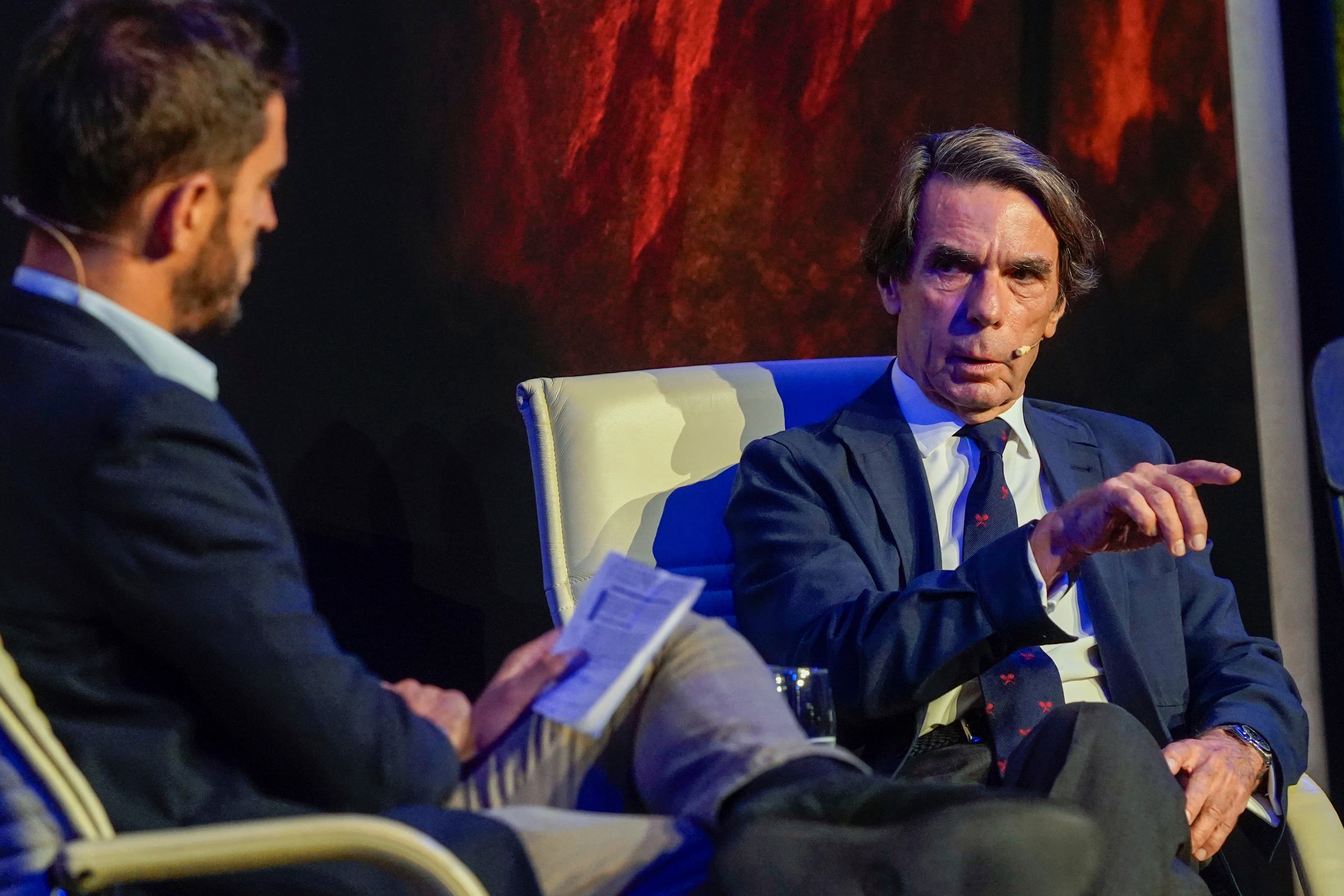 Aznar: "Si Pedro Sánchez puede formar gobierno tras las elecciones del 29 de noviembre, la Monarquía se terminaría"