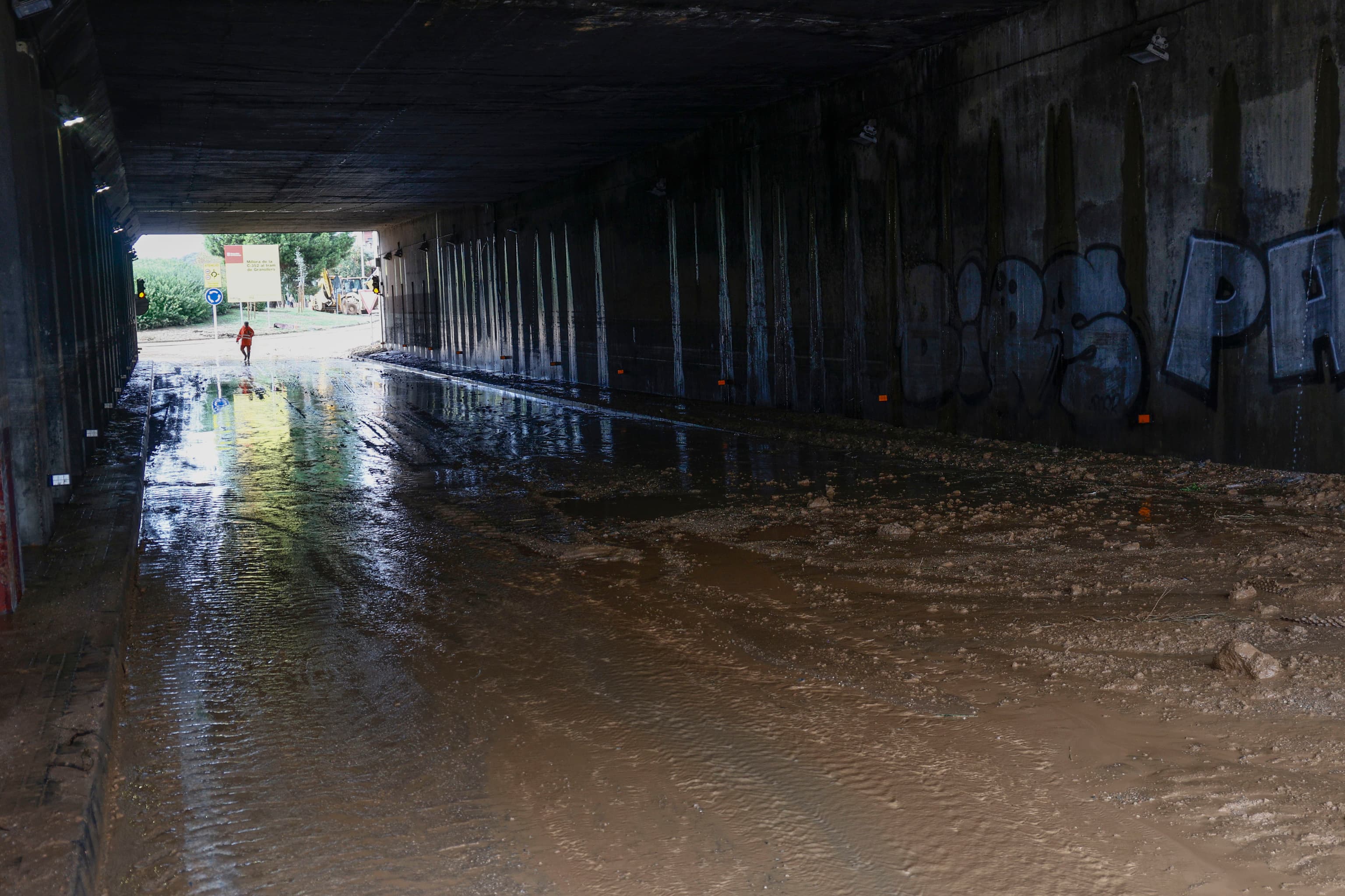Encuentran el cadáver de un hombre en el interior de un vehículo en un túnel inundado de Les Franqueses tras el temporal