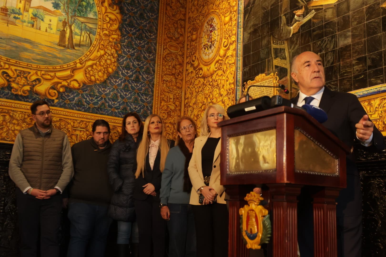El alcalde de Algeciras, denunciado ante el Supremo por una militante del PP por dos presuntas agresiones sexuales cometidas en su centro médico y el Ayuntamiento