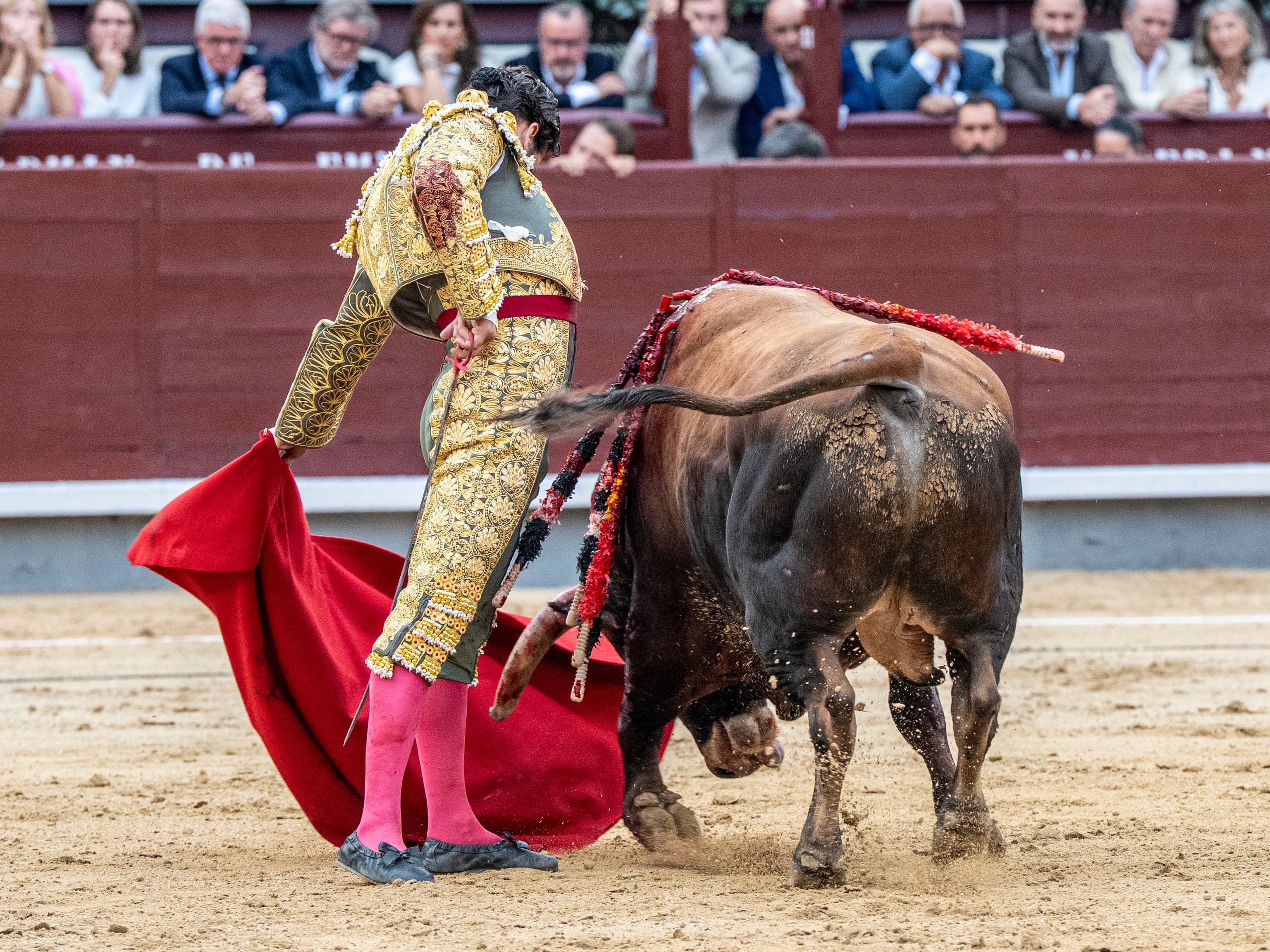 La grandeza de Morante sale intacta entre los saboteadores y la mala suerte en su vuelta a Madrid