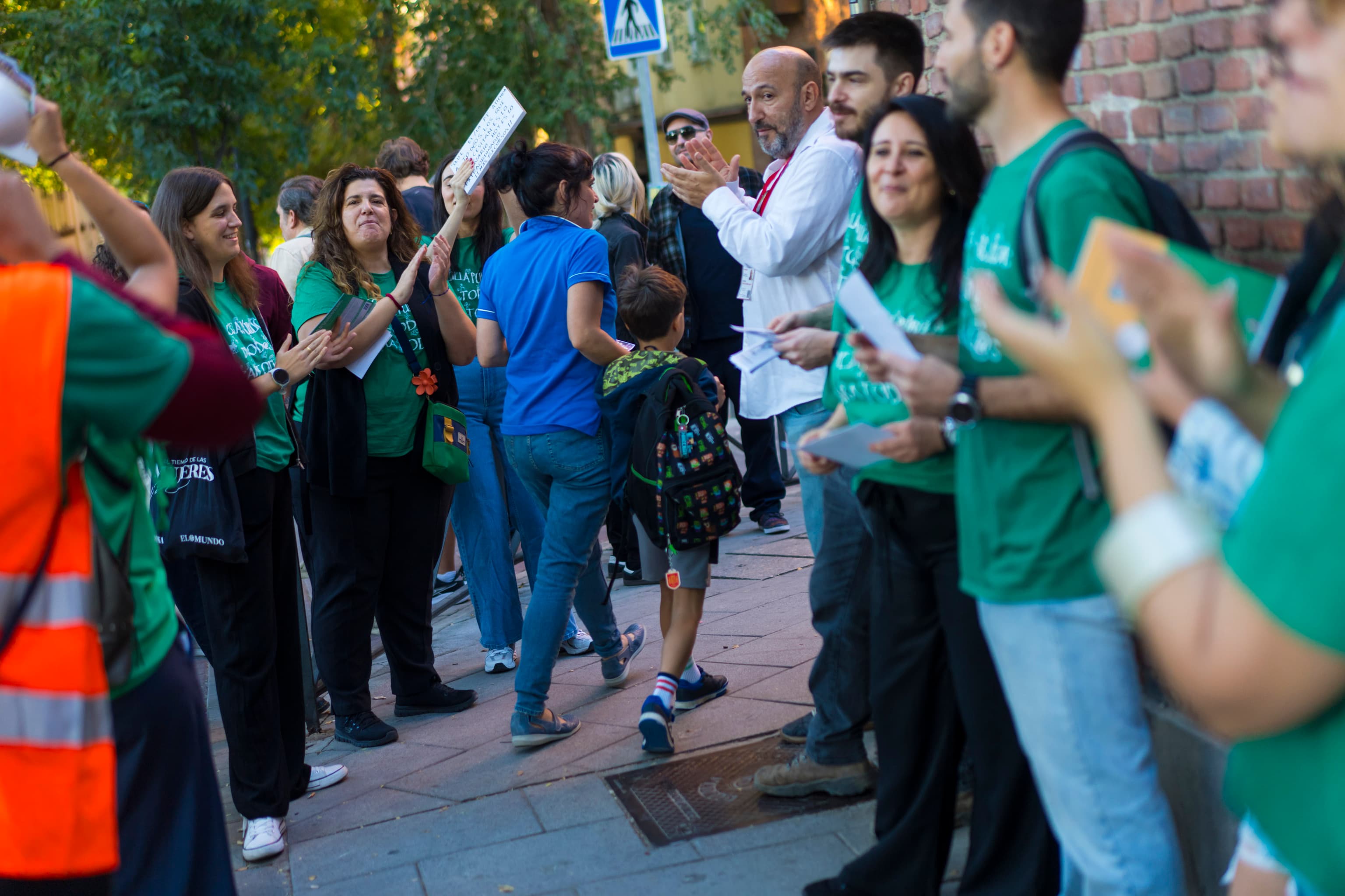 El pulso 'sine die' de los profesores a Ayuso: "Parar un día no sirve de nada. Aguantaremos lo que haga falta"