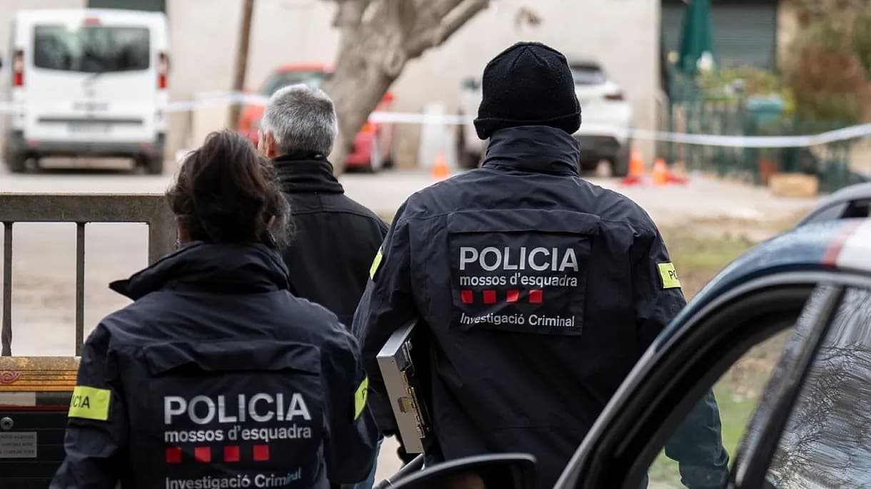 Los Mossos investigan la muerte a tiros de un hombre en el interior de un local de tatuajes en Badalona