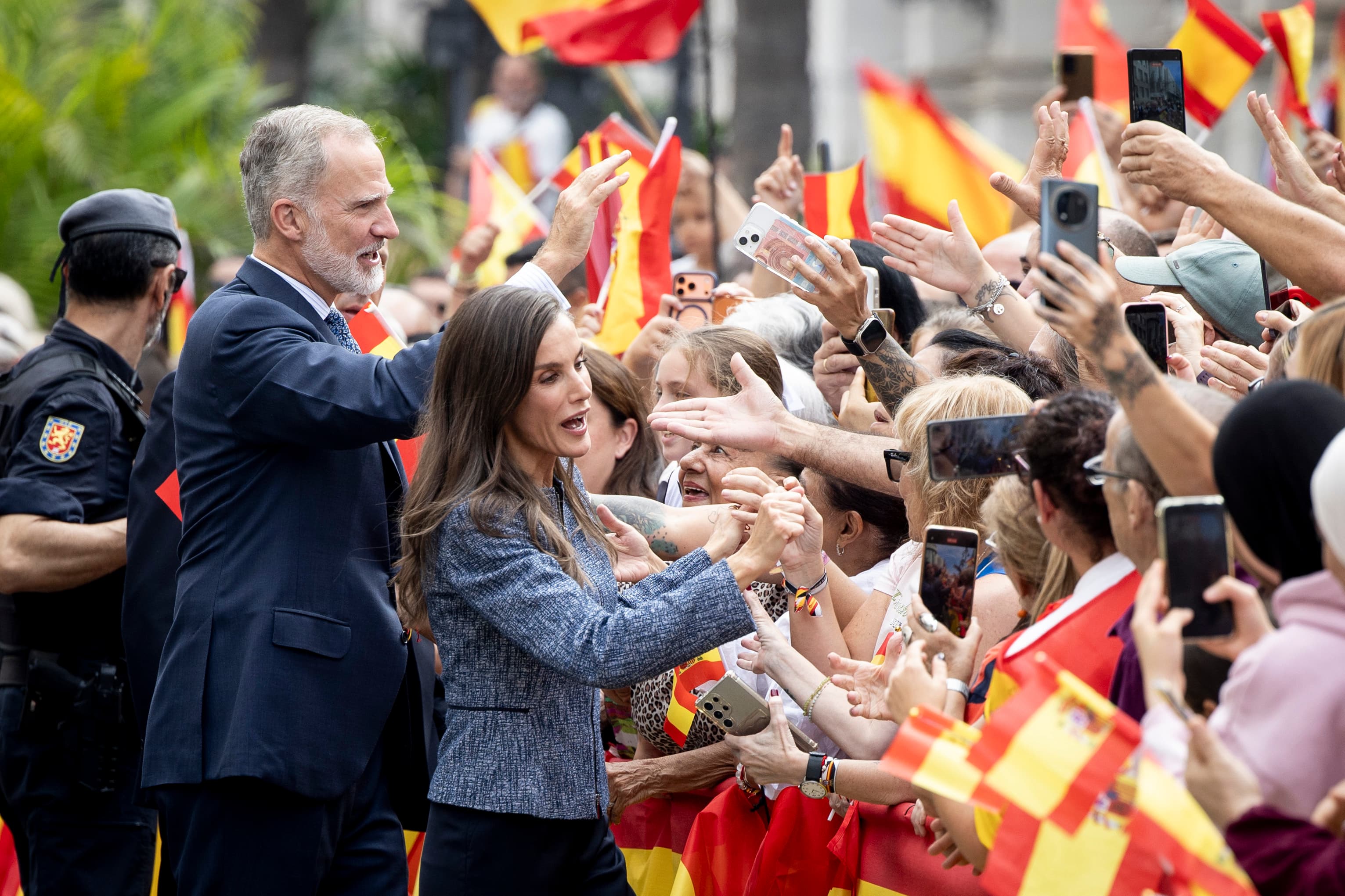 Cuando la Corona raya a la altura del pueblo