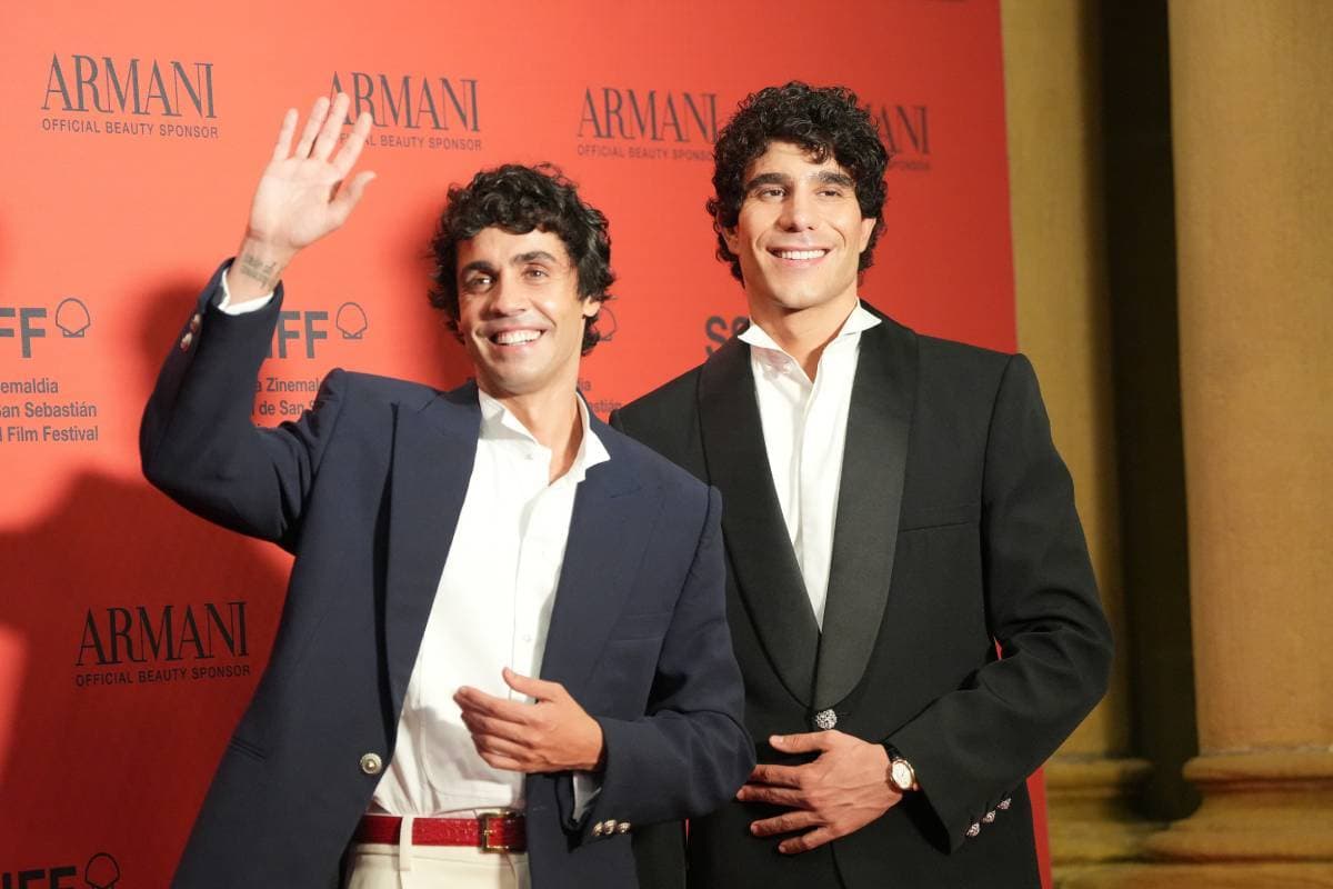 Los Javis en Hollywood: "Queríamos hacer la película bélica más gay y más grande de la historia"