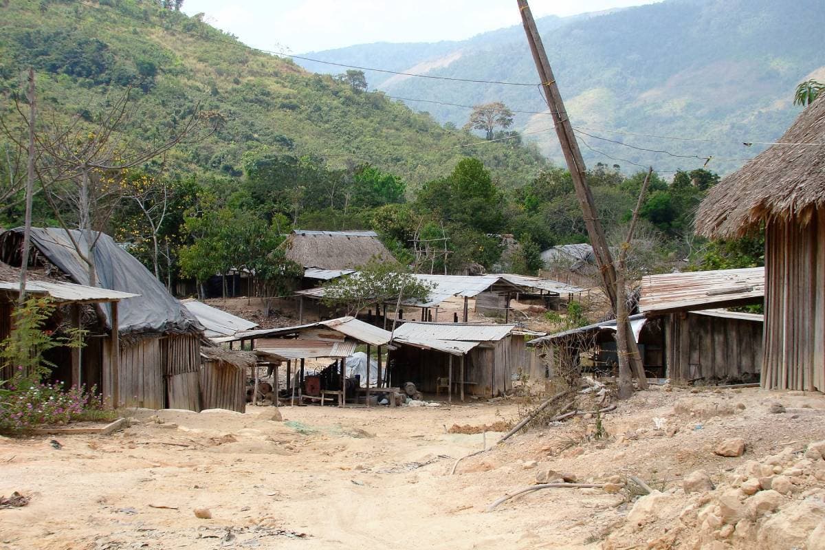 Al menos seis personas mueren por el colapso de mina ilegal de oro en el suroeste en Colombia