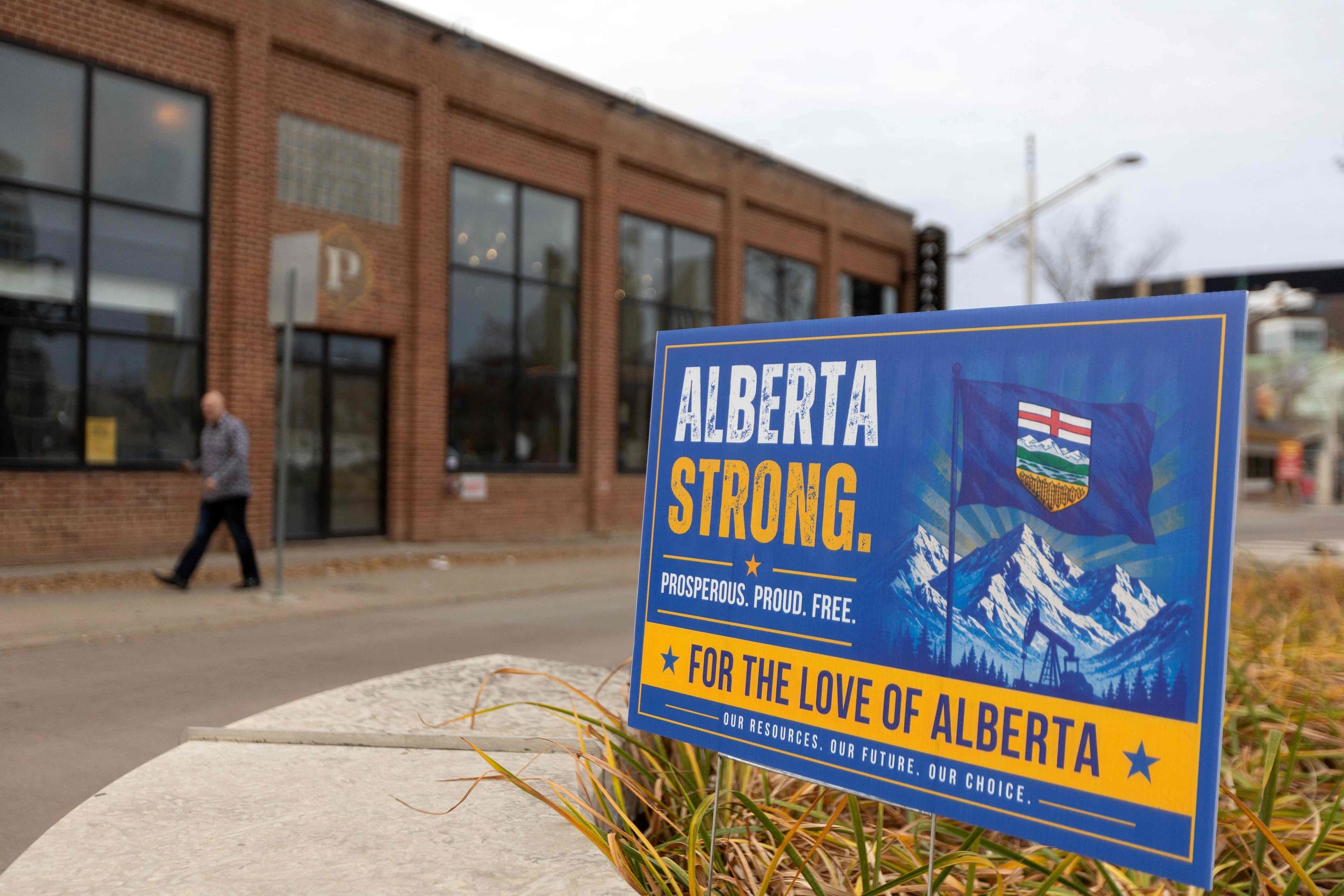 Los votantes de Alberta rechazan avanzar hacia la independencia en un referéndum que respalda la unidad de Canadá