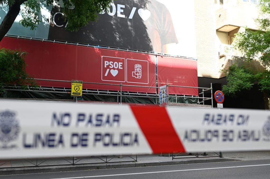 El juez da un ultimátum de 48 horas al PSOE para que le entregue todos los pagos a abogados en el 'caso de las cloacas'