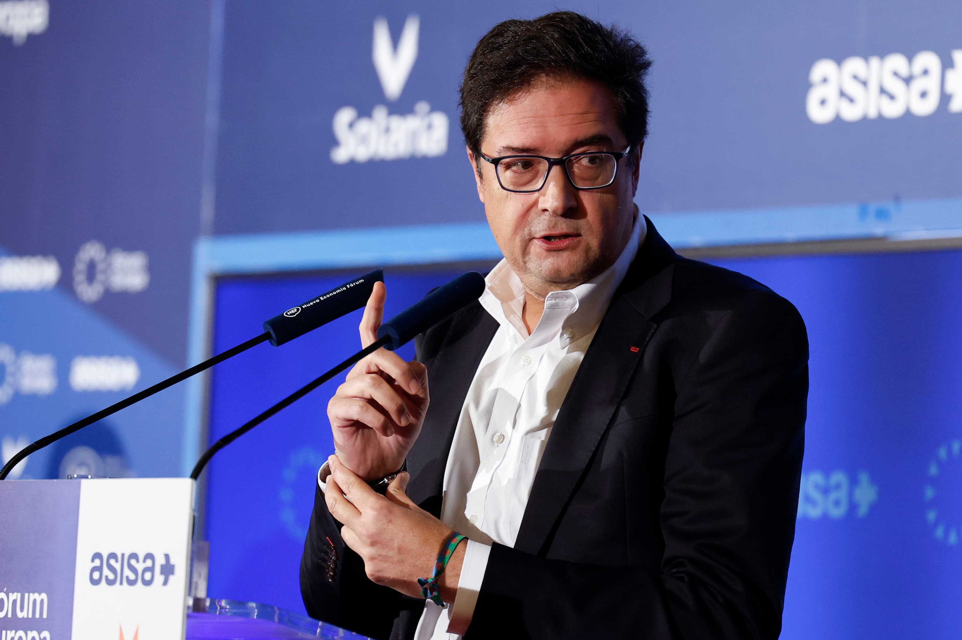El Gobierno promete blindar la subida salarial de los funcionarios para 2027 pero evita fijar la fecha