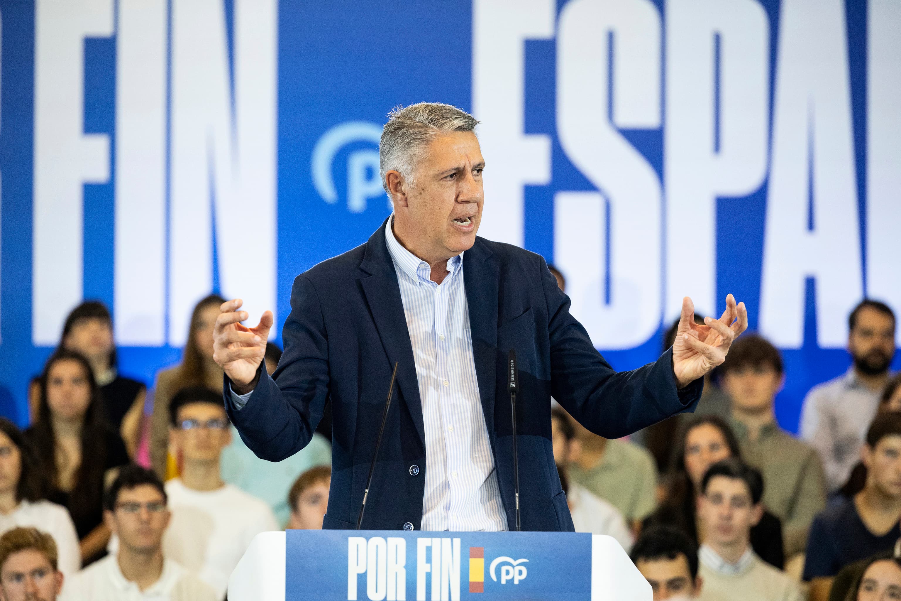 La Fiscalía archiva la denuncia contra Albiol por el desalojo del instituto B9 en Badalona
