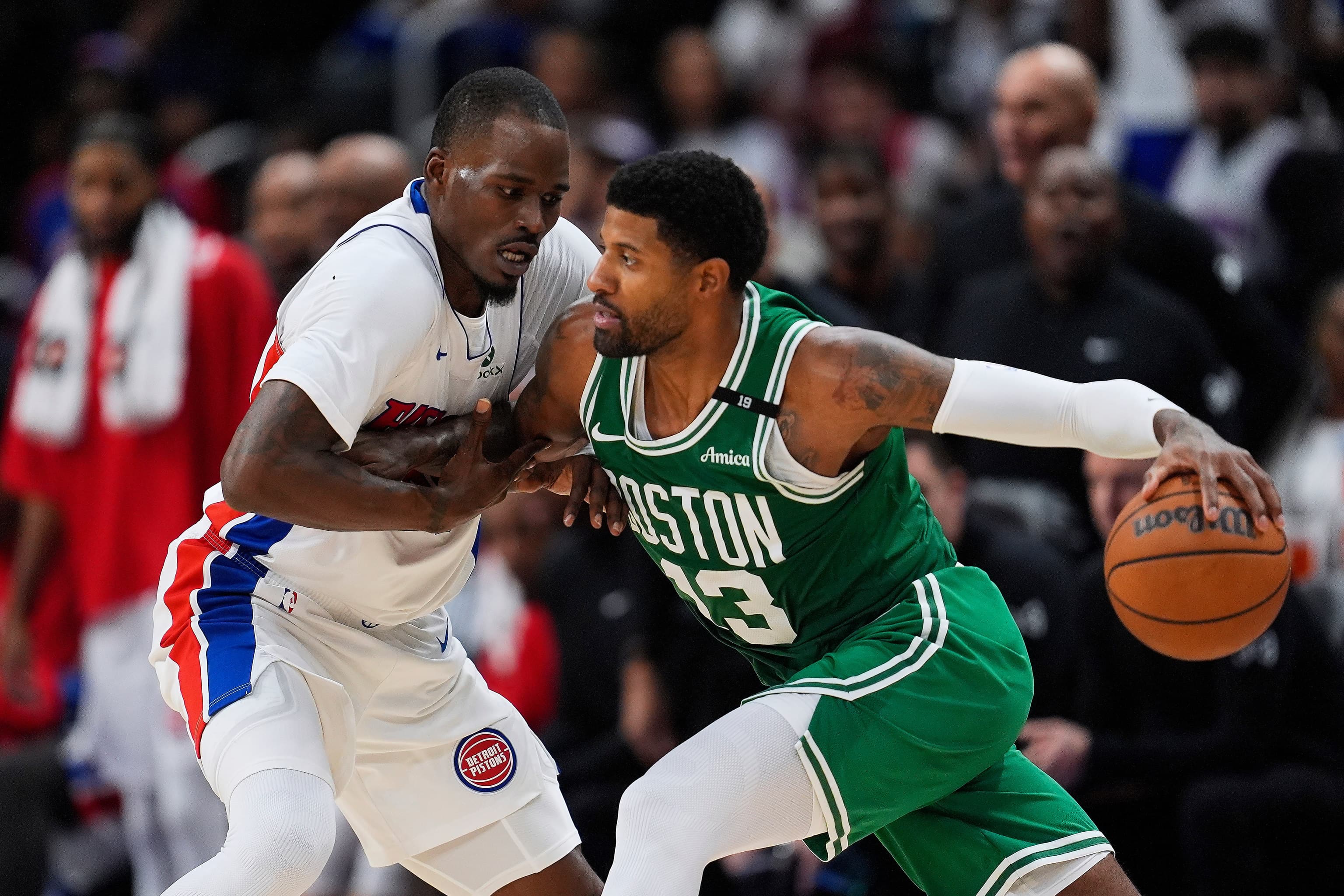 Espectacular remontada de los Pistons ante los Celtics en el partido inaugural de la NBA