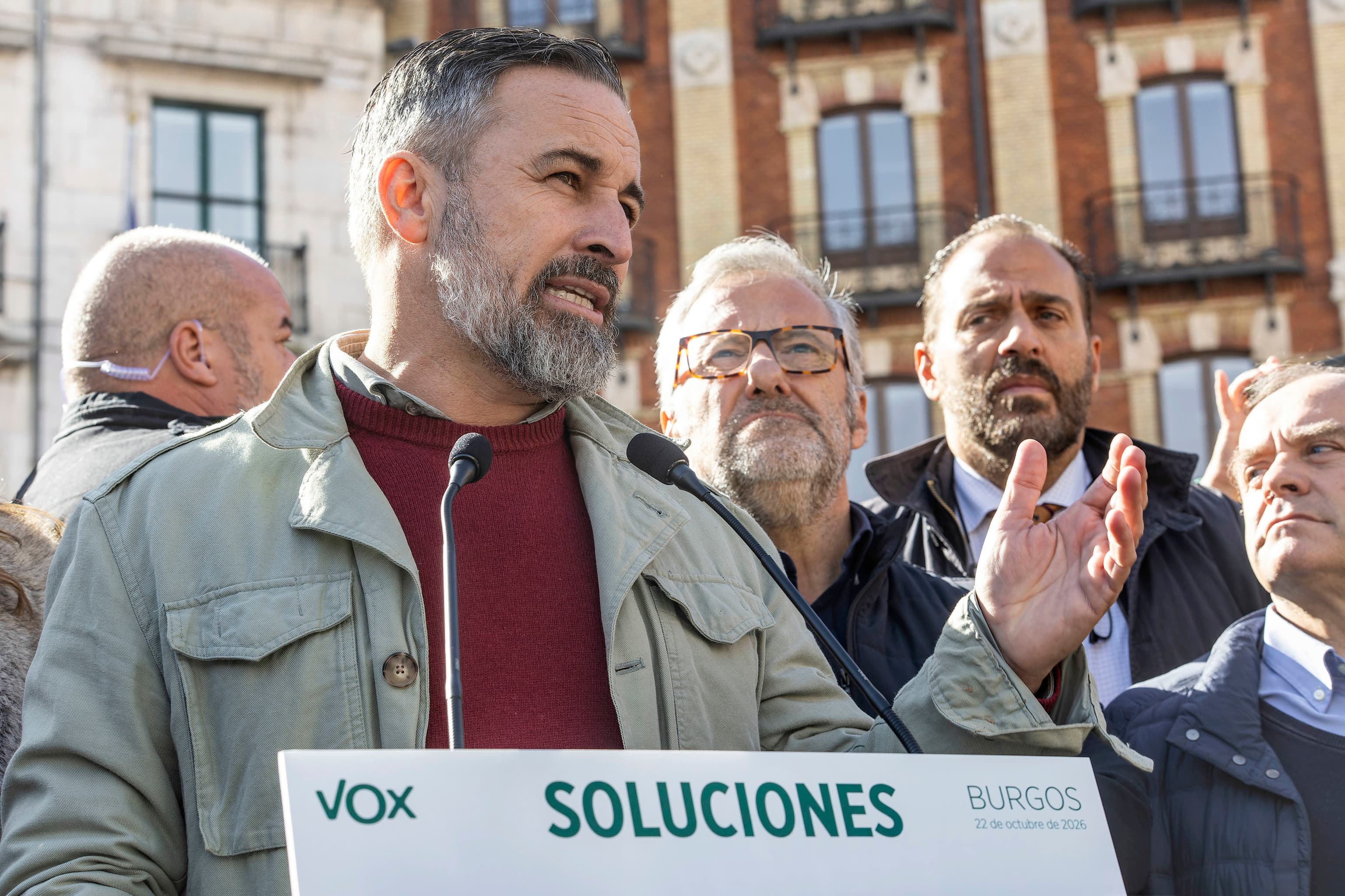 Vox pide al PP que se aparte en dos provincias a cambio de su retirada en circunscripciones clave para el Senado