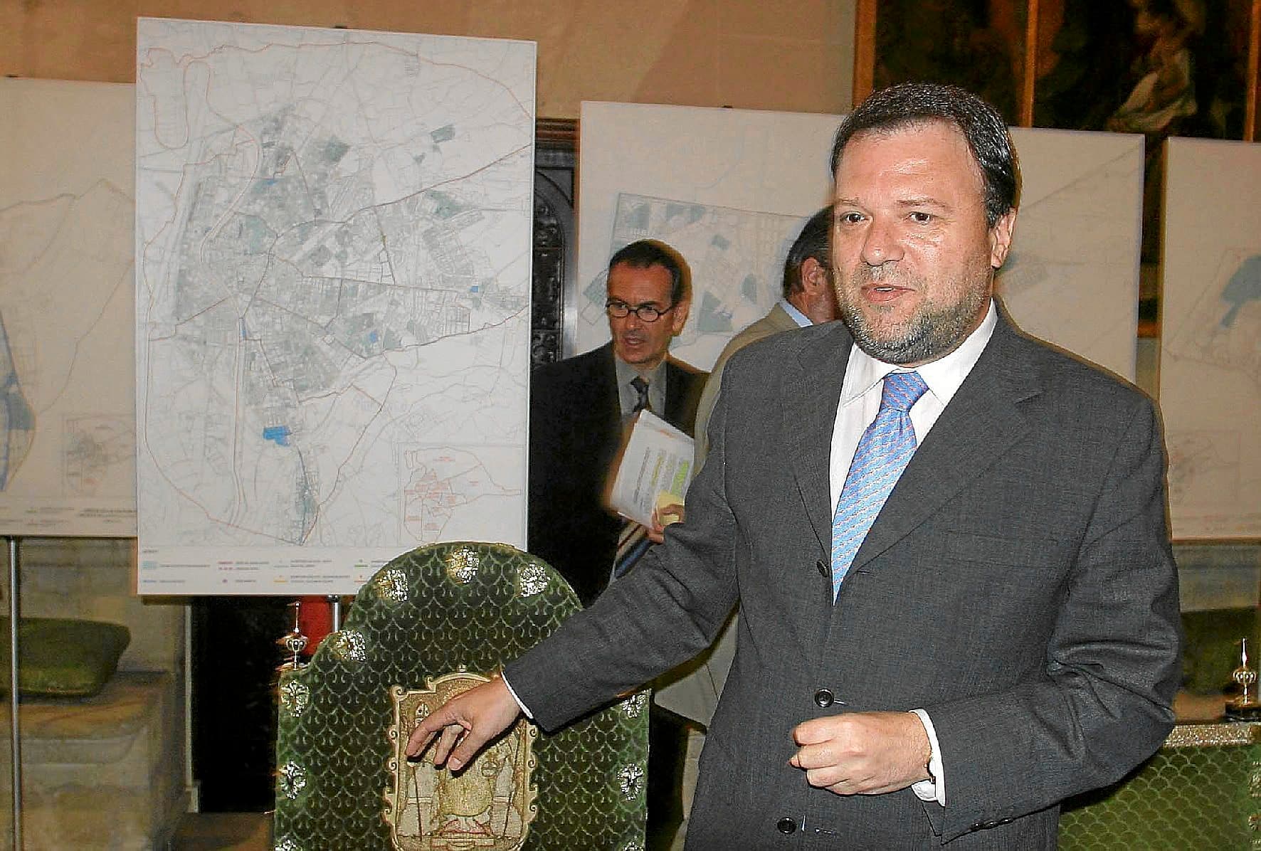 Muere Alfredo Sánchez Monteseirín, el alcalde que lideró la mayor transformación de Sevilla tras la Expo, a los 69 años
