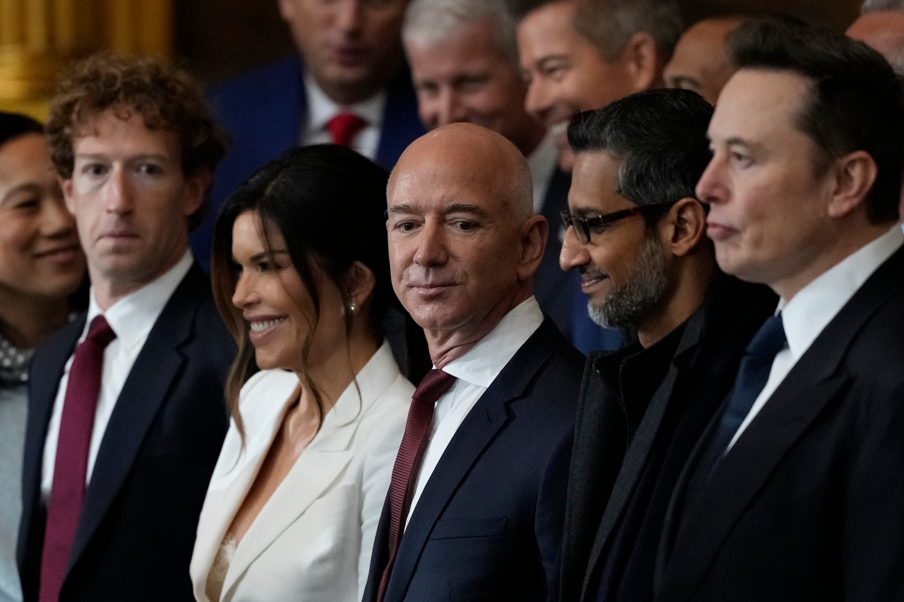 De Amazon a Google: Las 10 mayores empresas del mundo se 'juegan' 700.000 millones en contratos en la salida a bolsa de Anthropic