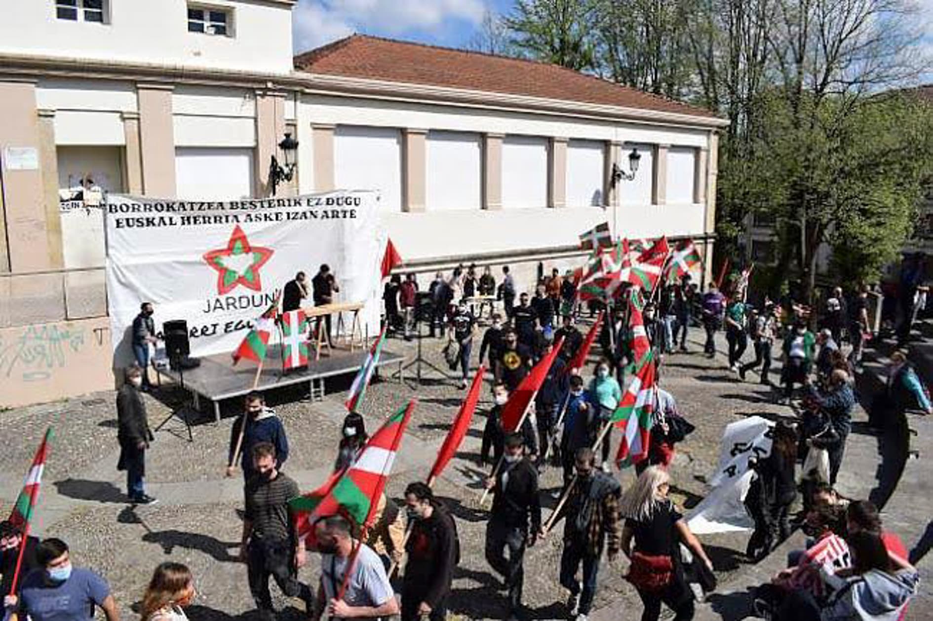 Interior saca de Euskadi al guardia civil señalado por Jardun: tenían el documento que él presentó en la Hacienda de Guipúzcoa