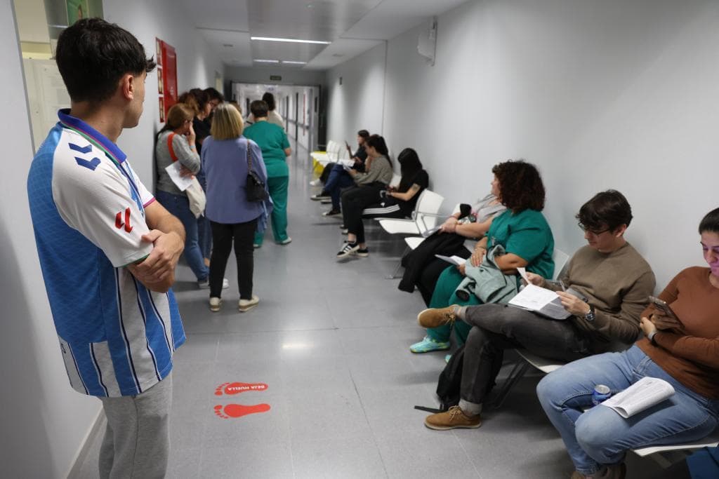 Cola kilométrica en el Hospital Universitario de Toledo para donar sangre por las víctimas del accidente de tren