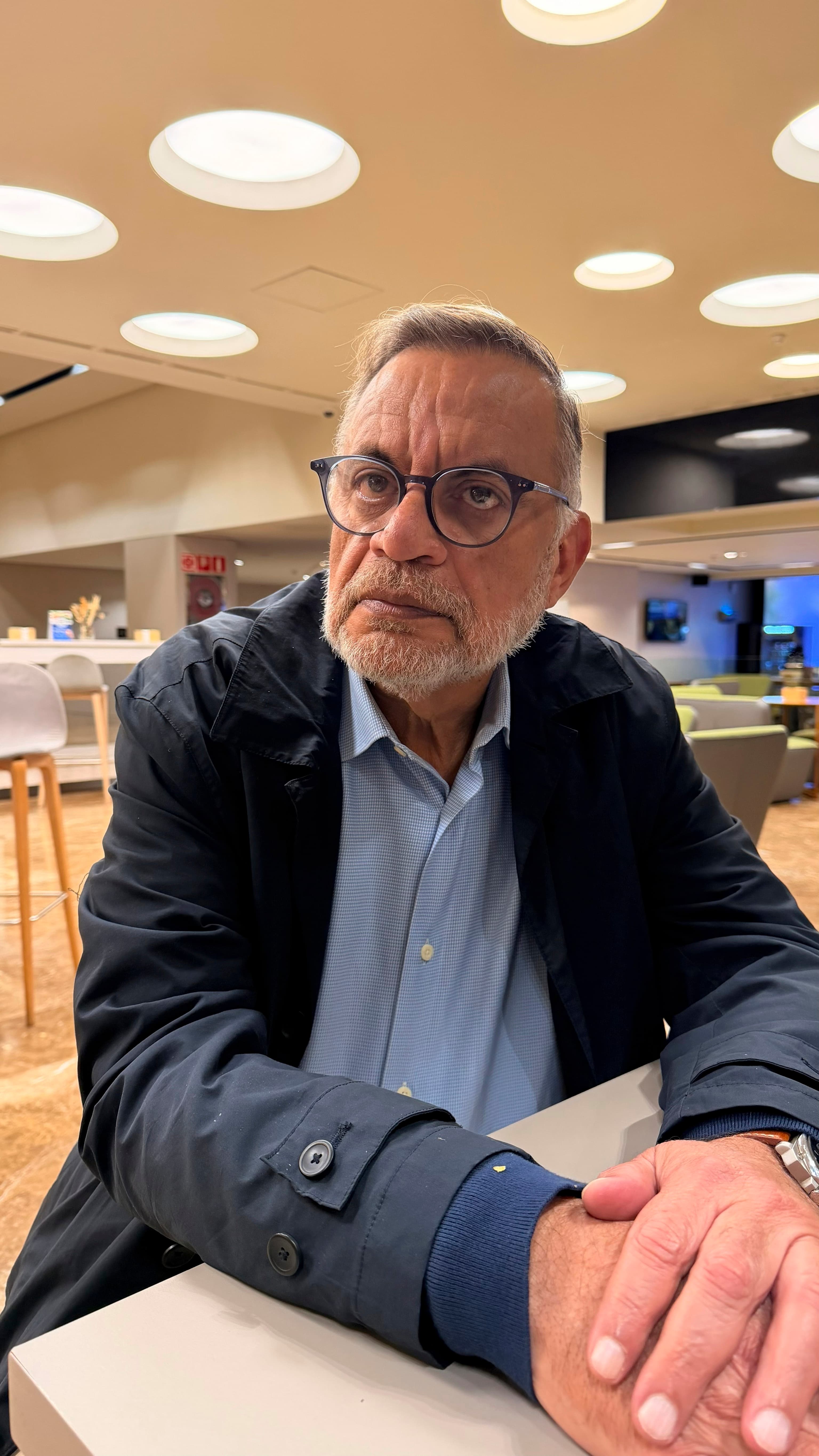 Ramón López, opositor miembro de la comisión de diálogo en Venezuela: "El año que viene habrá democracia"