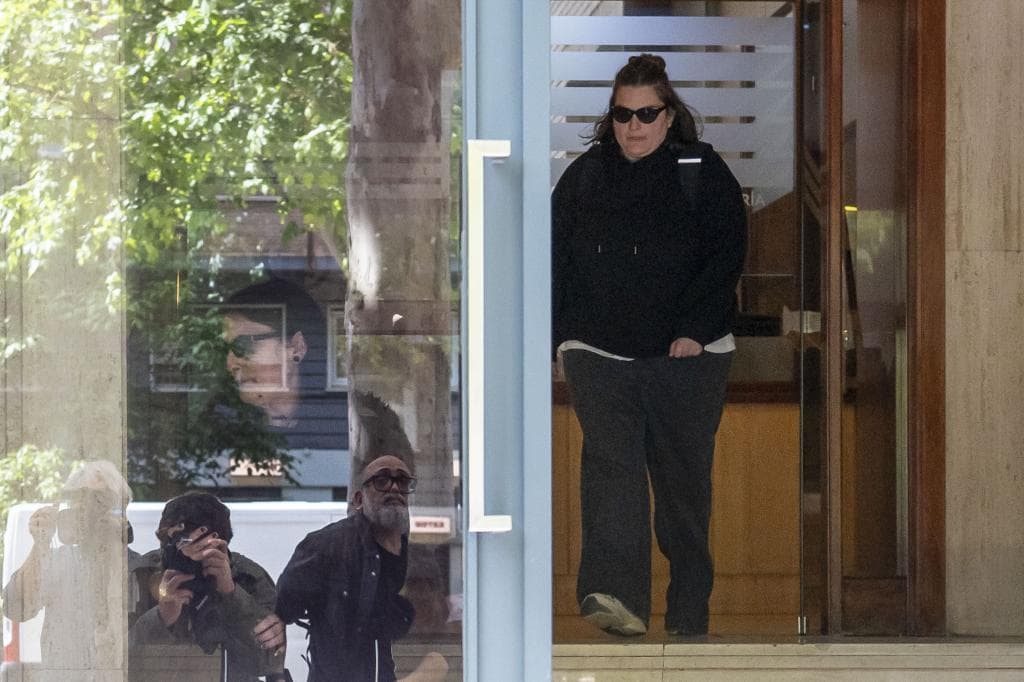 El juez cita como investigadas a las hijas de Zapatero el 30 de noviembre y pide un nuevo informe sobre las joyas millonarias del ex presidente