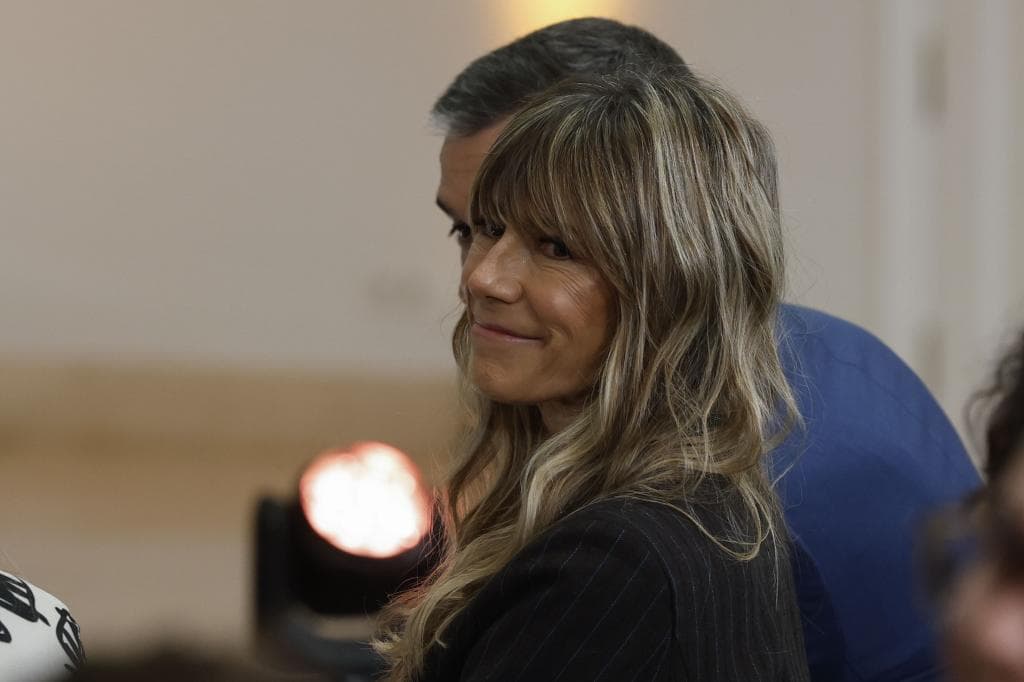 El juez Juan Carlos Peinado envía a Begoña Gómez a juicio con jurado por tráfico de influencias y malversación