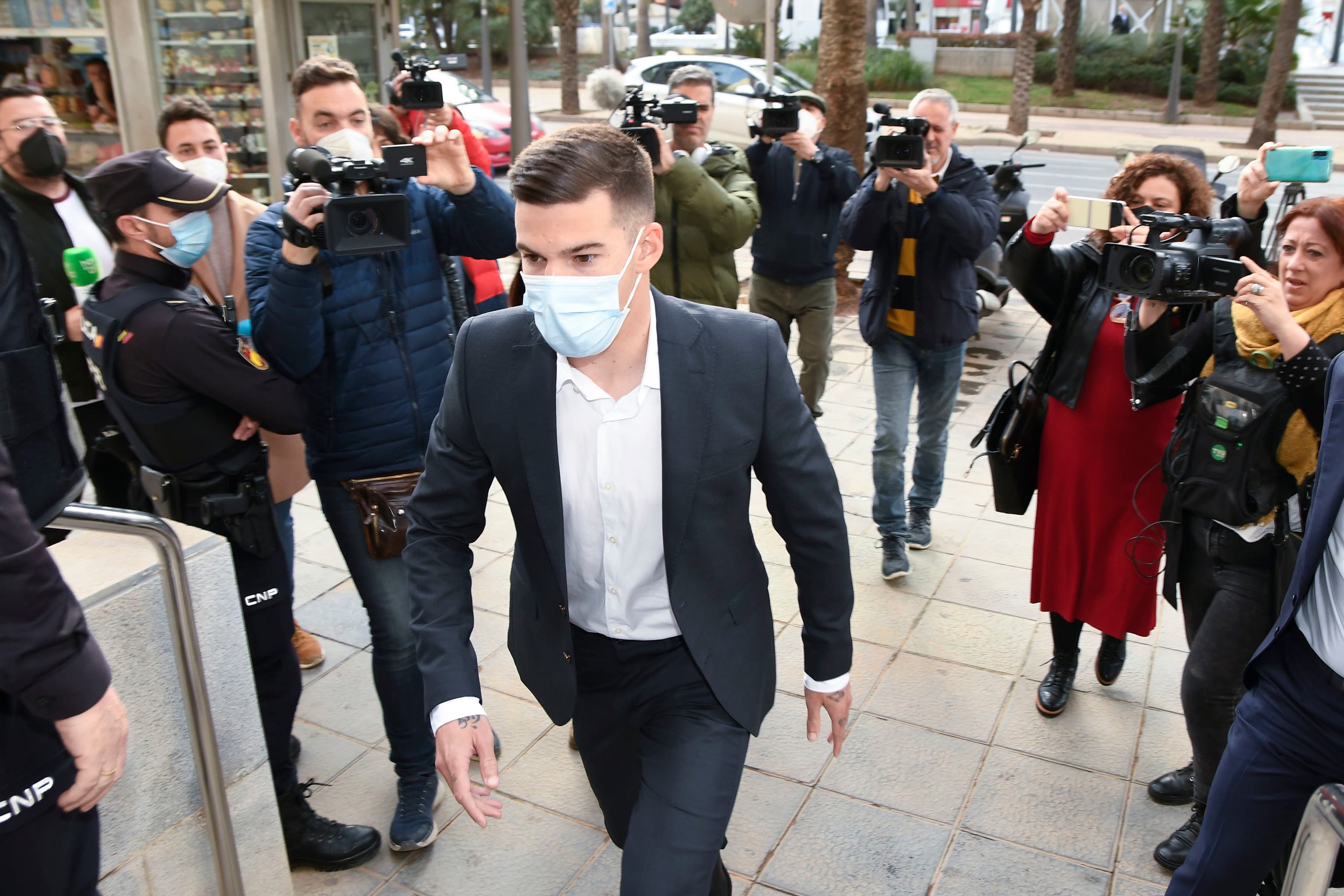 El Tribunal Supremo ratifica la condena de cuatro años de prisión a Santi Mina por abusar sexualmente de una mujer en Mojácar