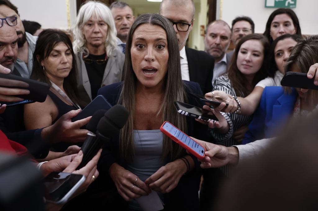 Junts intenta forzar a Sánchez a una nueva negociación y presenta un decreto alternativo sobre vivienda
