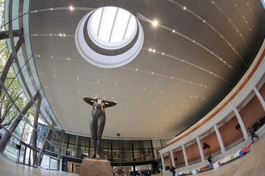 Bilbao estrena un Museo de Bellas Artes a otra escala: "Norman Foster ha creado una de las más bonitas salas de exposiciones"