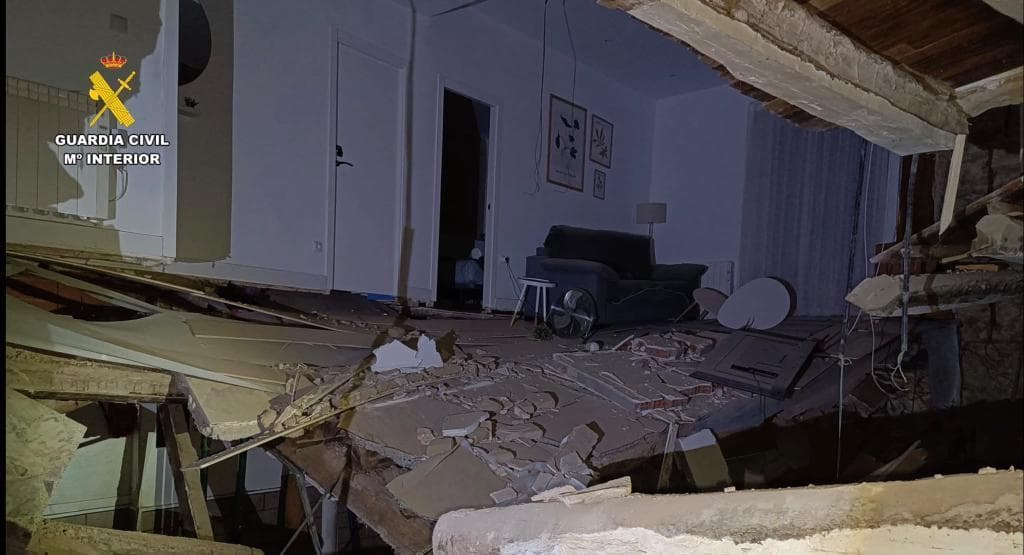 Una cueva que no se conocía, posible origen del derrumbe del bar en San Vicente, La Rioja