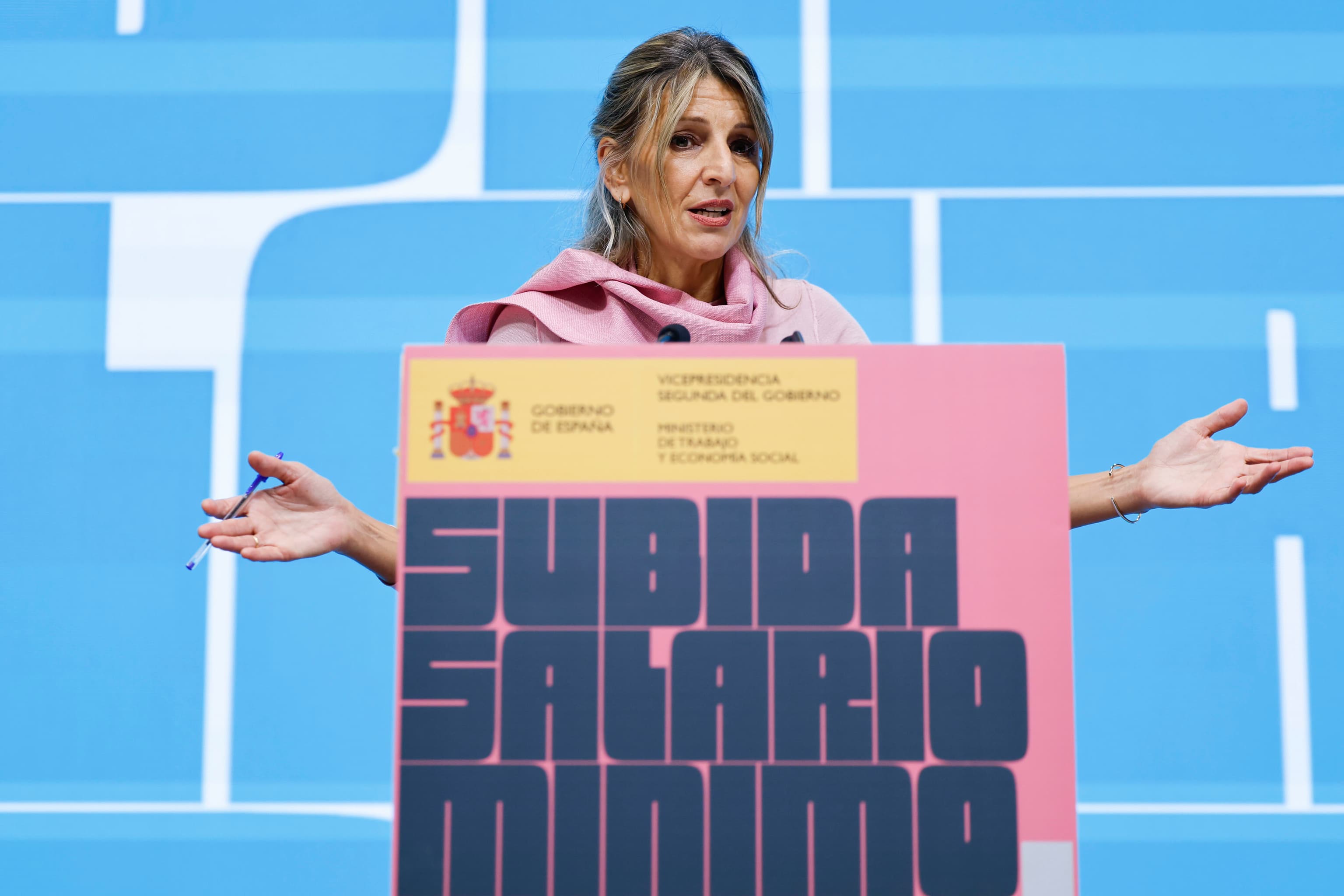Díaz acota los plazos y da a los expertos hasta el puente de Todos los Santos para fijar la subida del SMI y aprobarla antes del 29-N