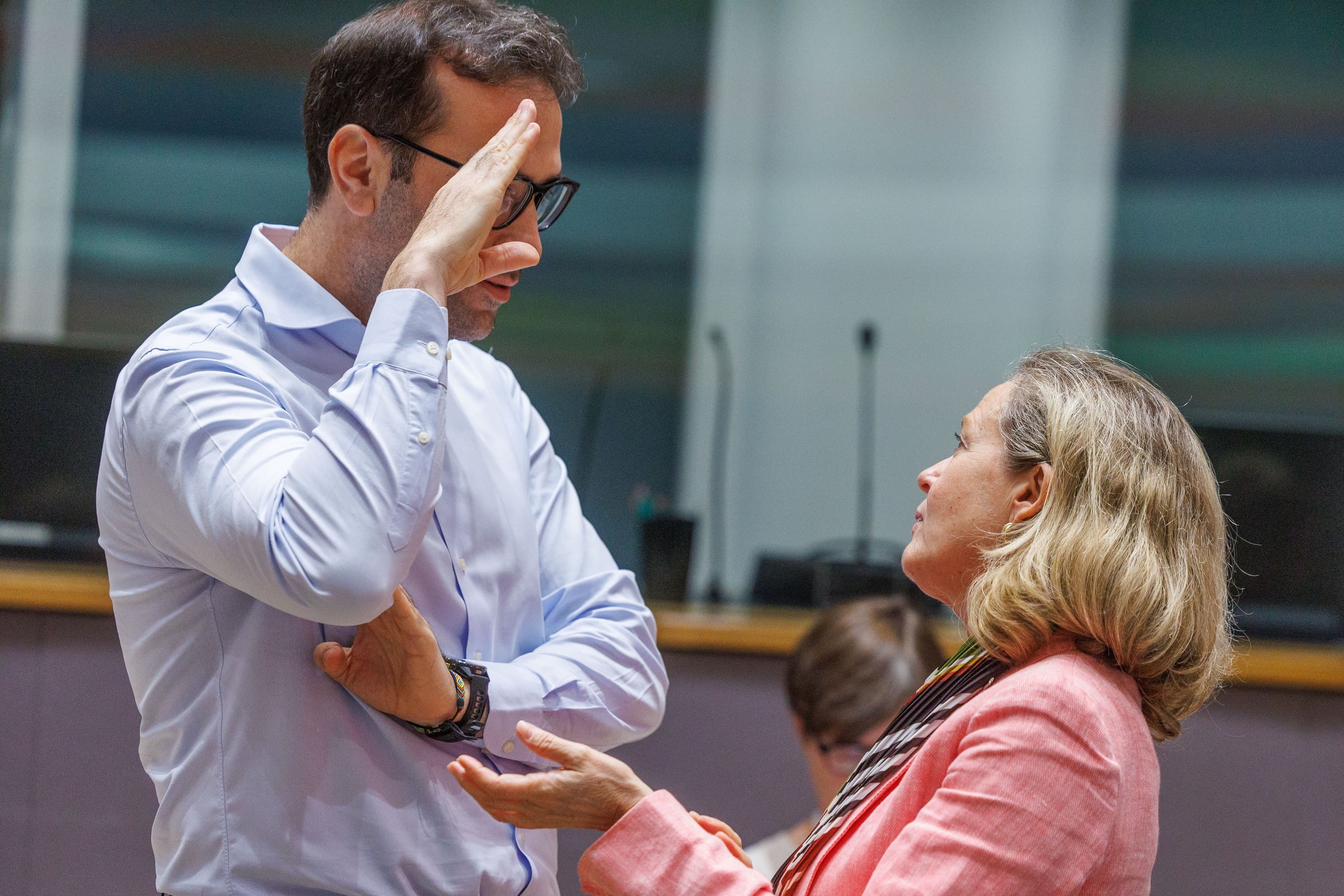 Lo que escribió Cuerpo en Bruselas y lo que dijo Calviño en el Gobierno: No a intervenir los precios de los alquileres