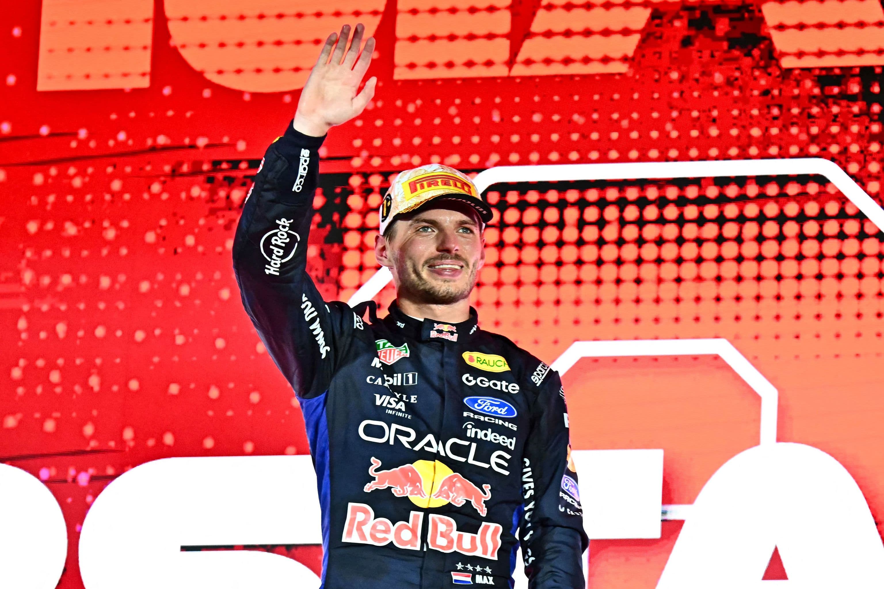Verstappen confirma en Singapur su retorno a lo grande