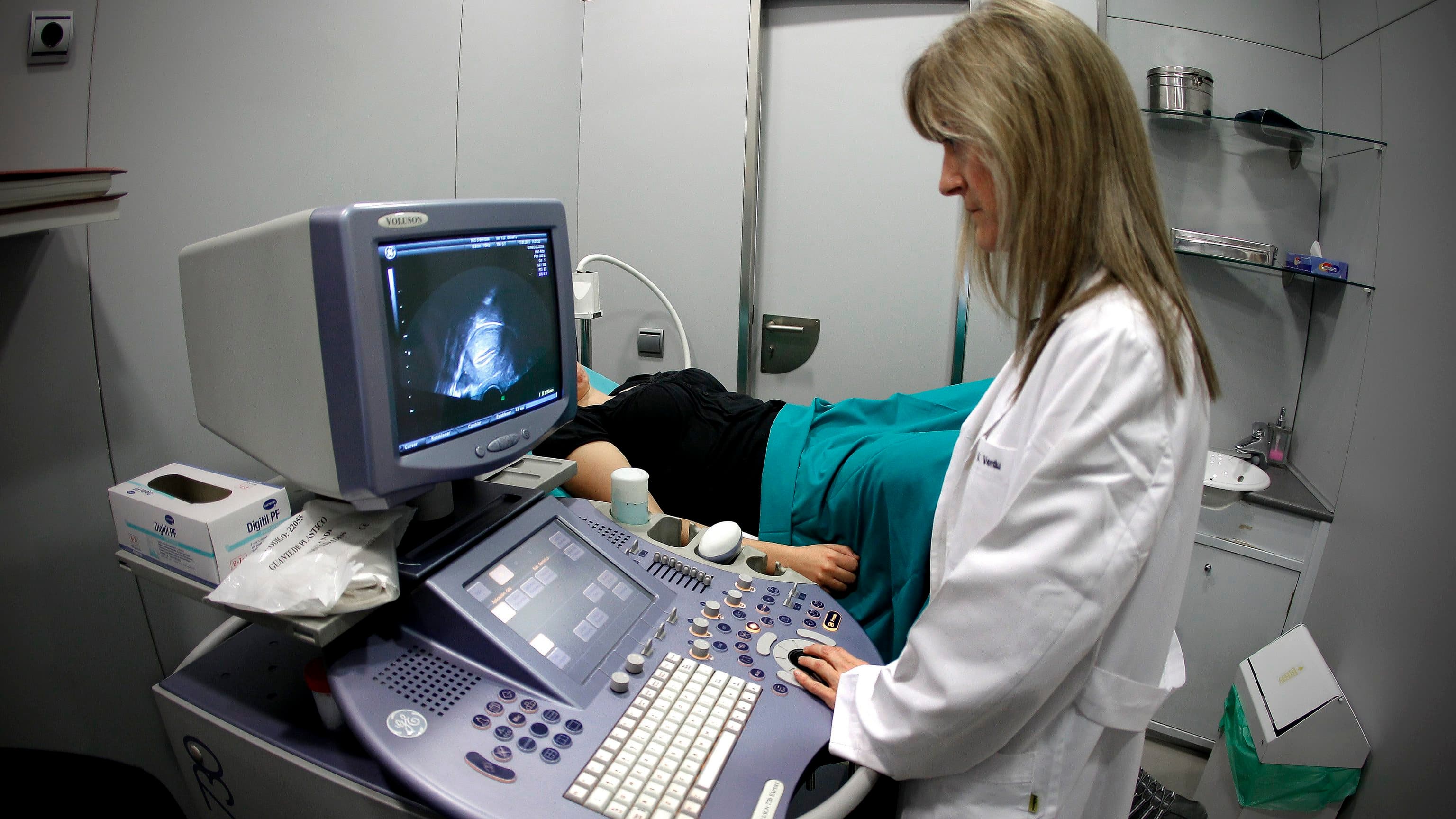 Decreto por vía de urgencia sobre el aborto: Sanidad e Igualdad ultiman la norma sobre la información que debe recibir la mujer
