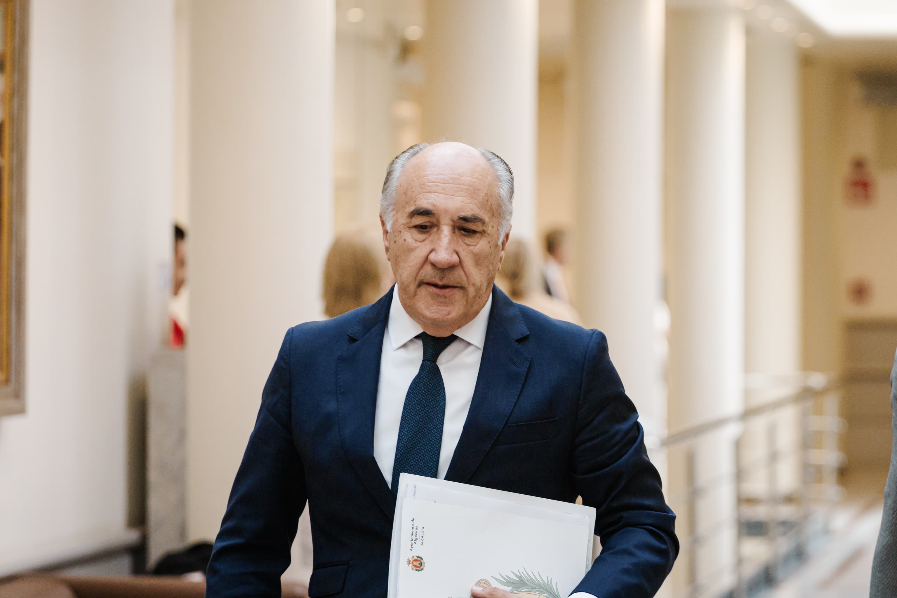 Juanma Moreno da luz verde a la moción de censura contra el alcalde de Algeciras, que se resiste a dimitir