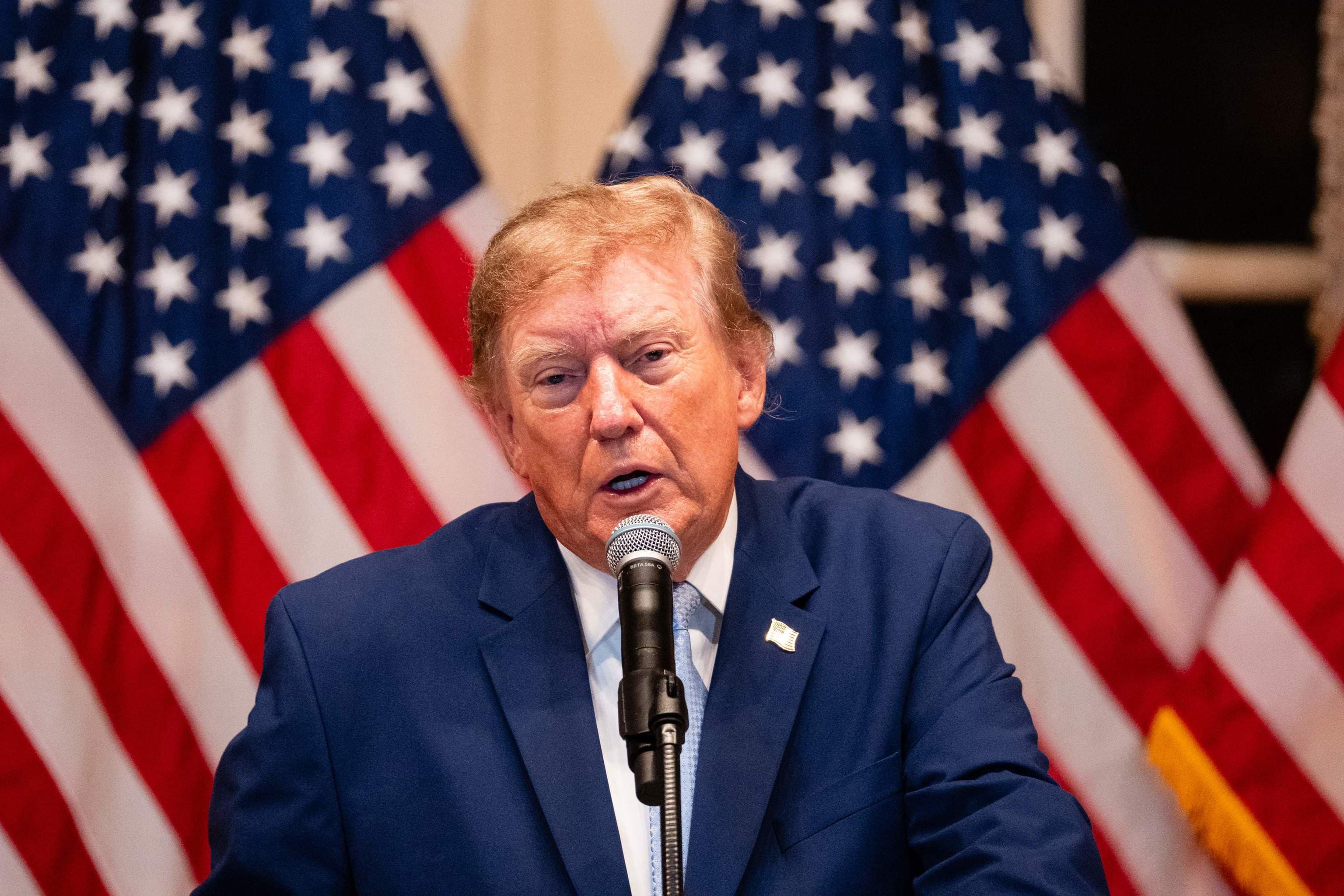 Trump suspende temporalmente las sanciones del Congreso contra Rusia por "interés nacional" y el Kremlin lo califica de "momento histórico"