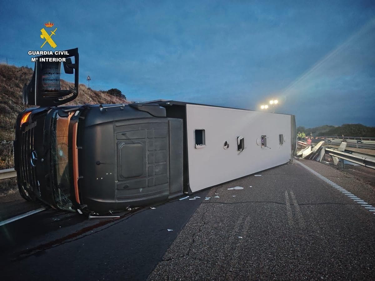 Grave accidente del camión de la cuadra del rejoneador Diego Ventura al regreso de Zaragoza