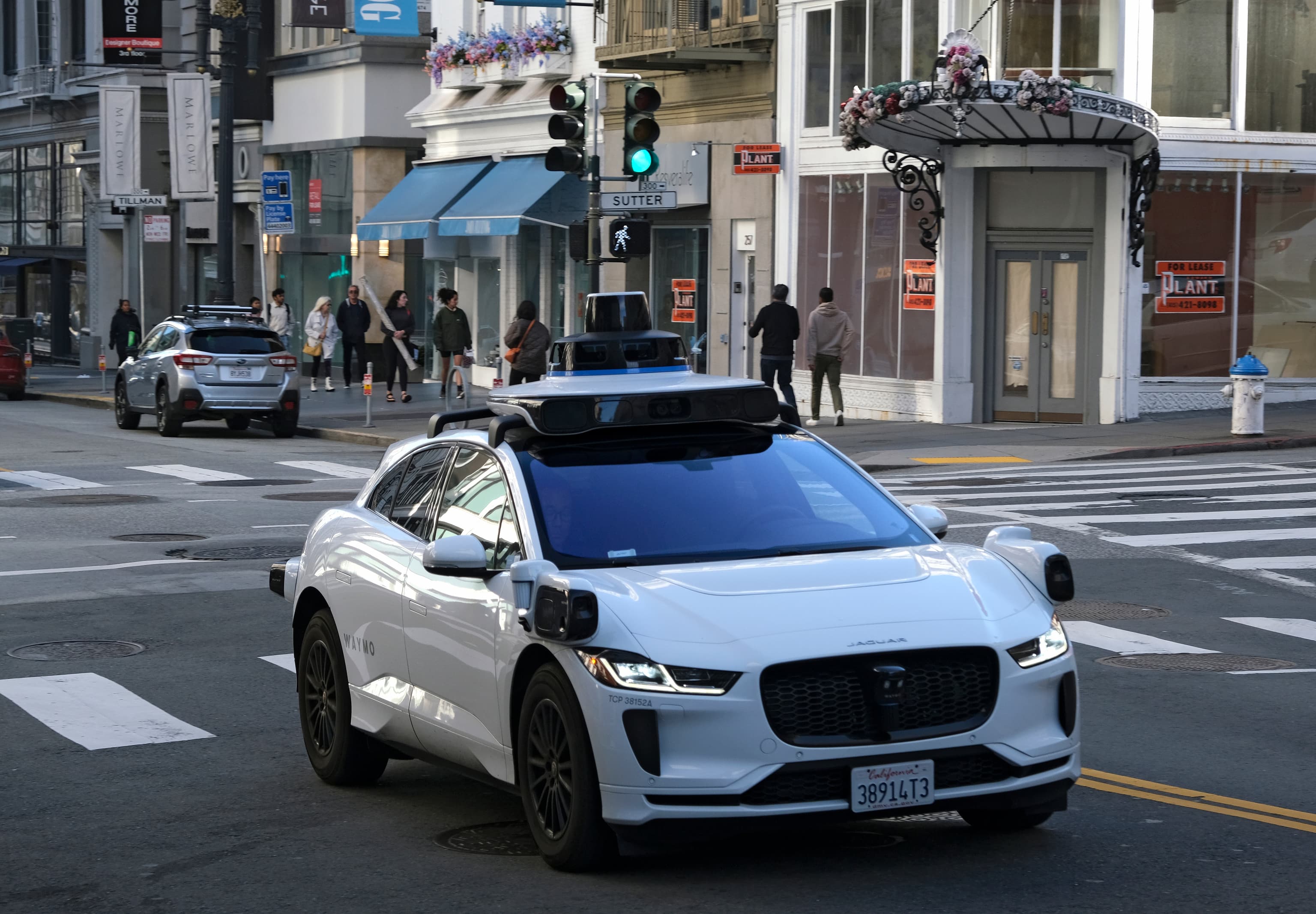Waymo, la empresa de coches autónomos de Google, recibe la autorización para circular en Madrid y lanza sus primeras pruebas