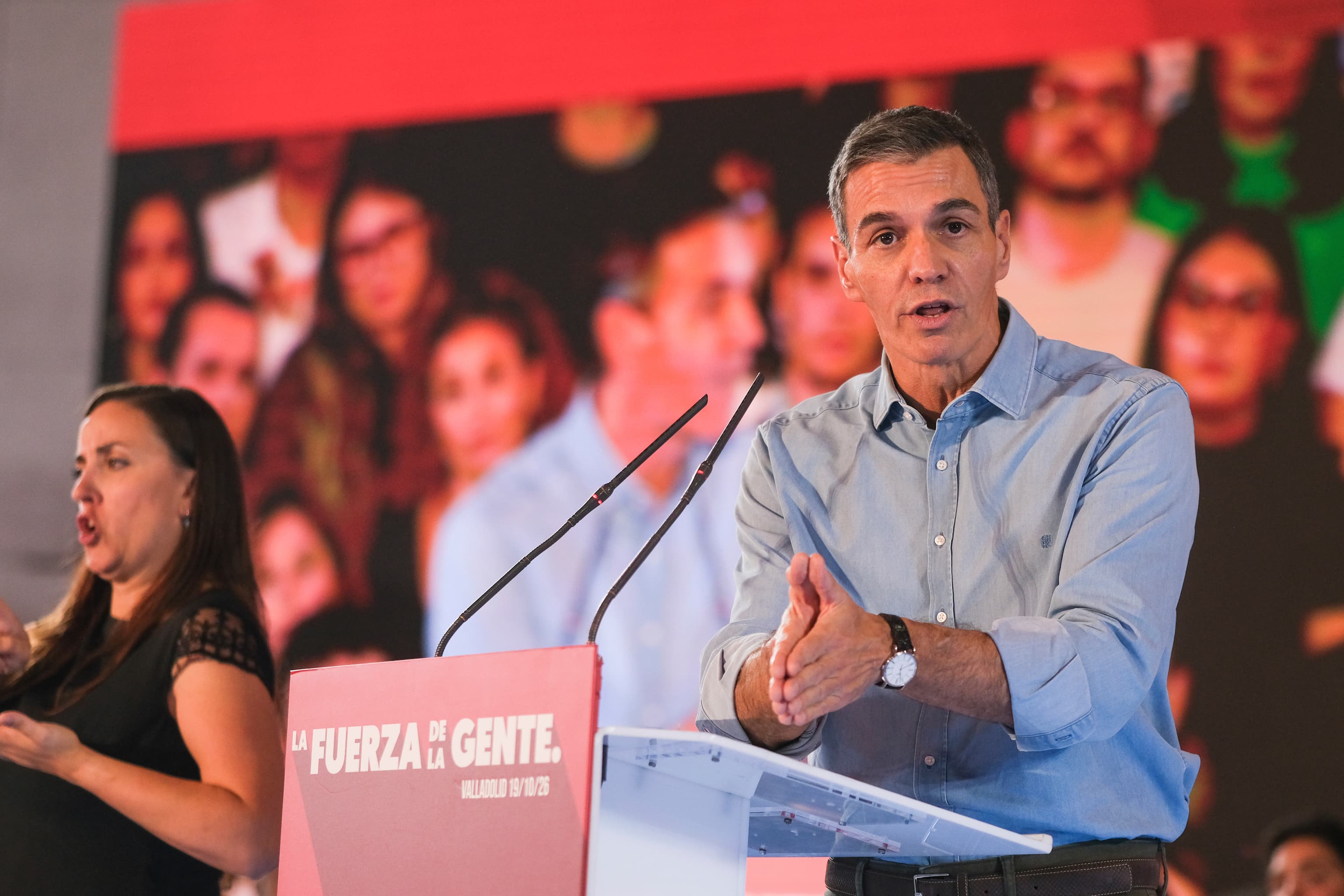 Sánchez carga a la factura del próximo Gobierno subidas a pensionistas y funcionarios que costarán más de 17.600 millones