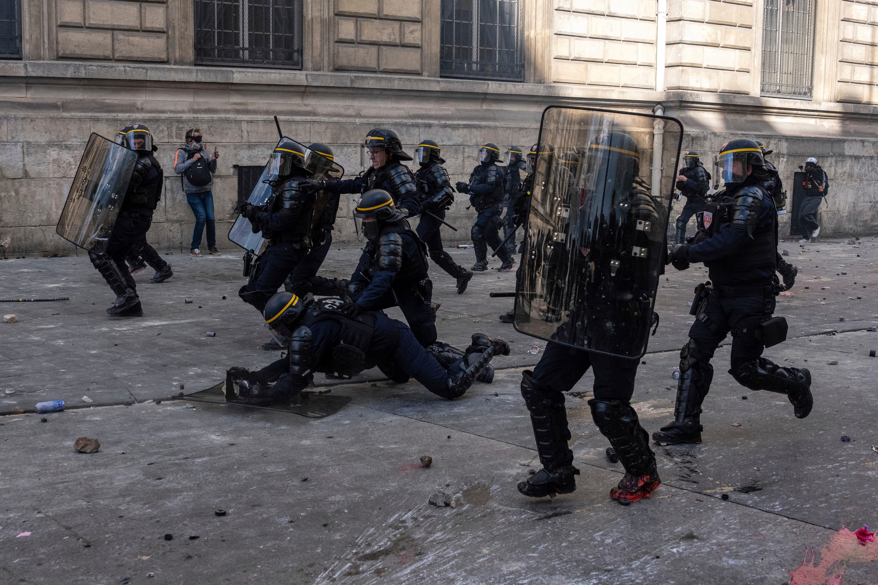 Trump y la ultraderecha europea usan los disturbios de Francia contra la inmigración mientras vuelve a aflorar el problema de la integración en las periferias